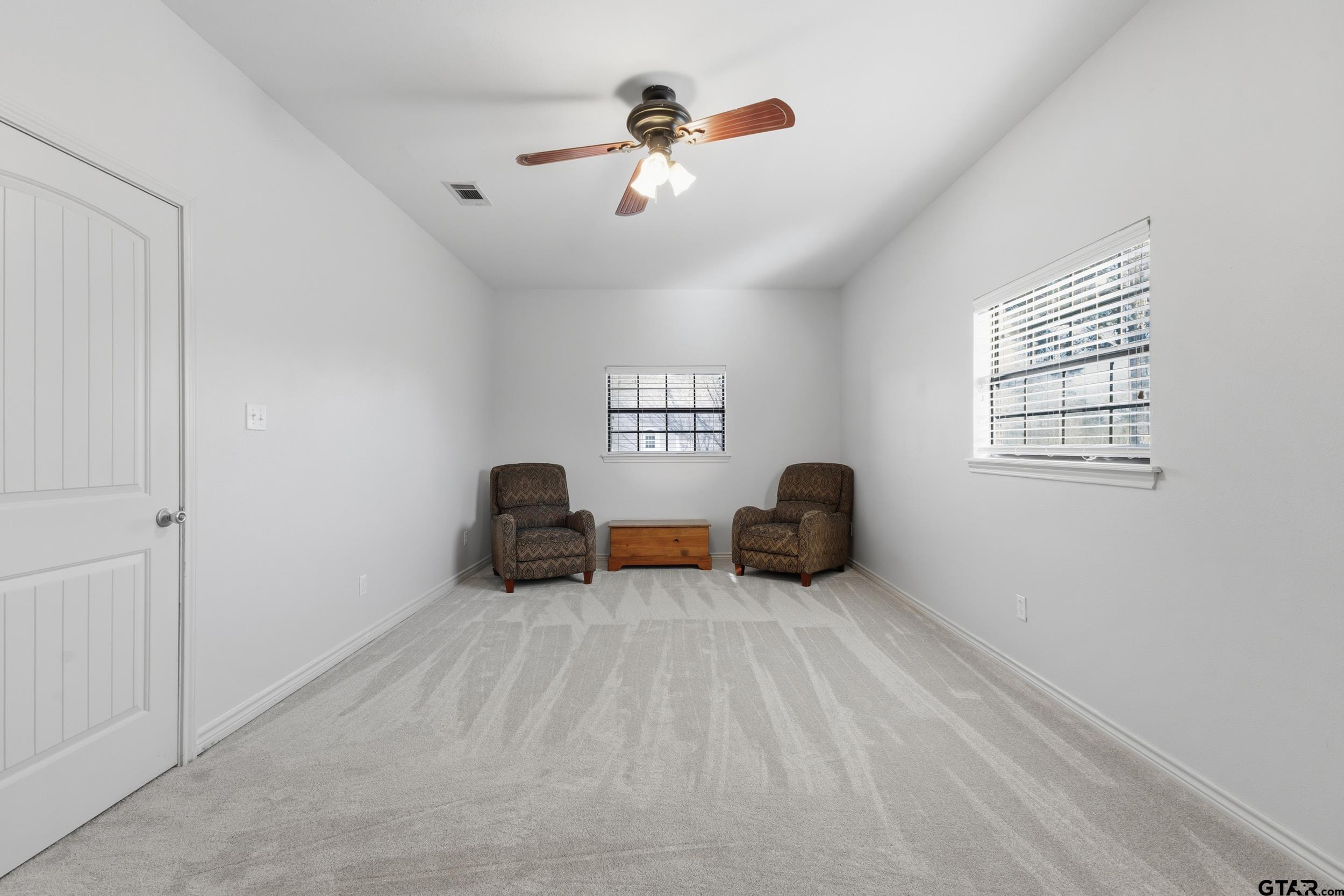 3727 Winding Way