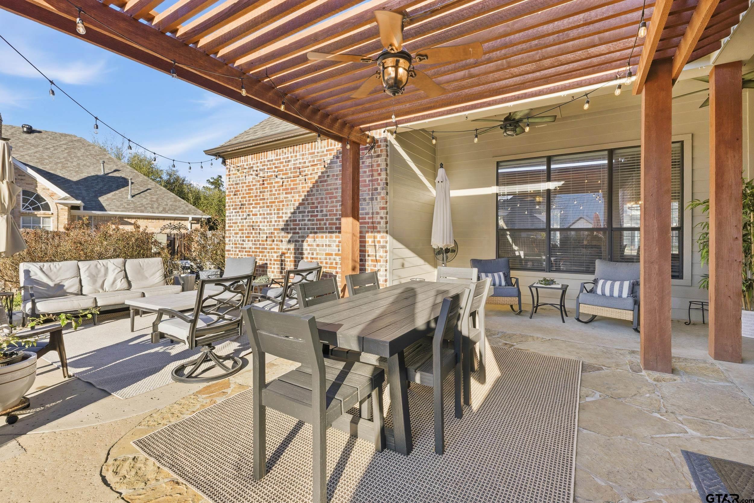 3727 Winding Way