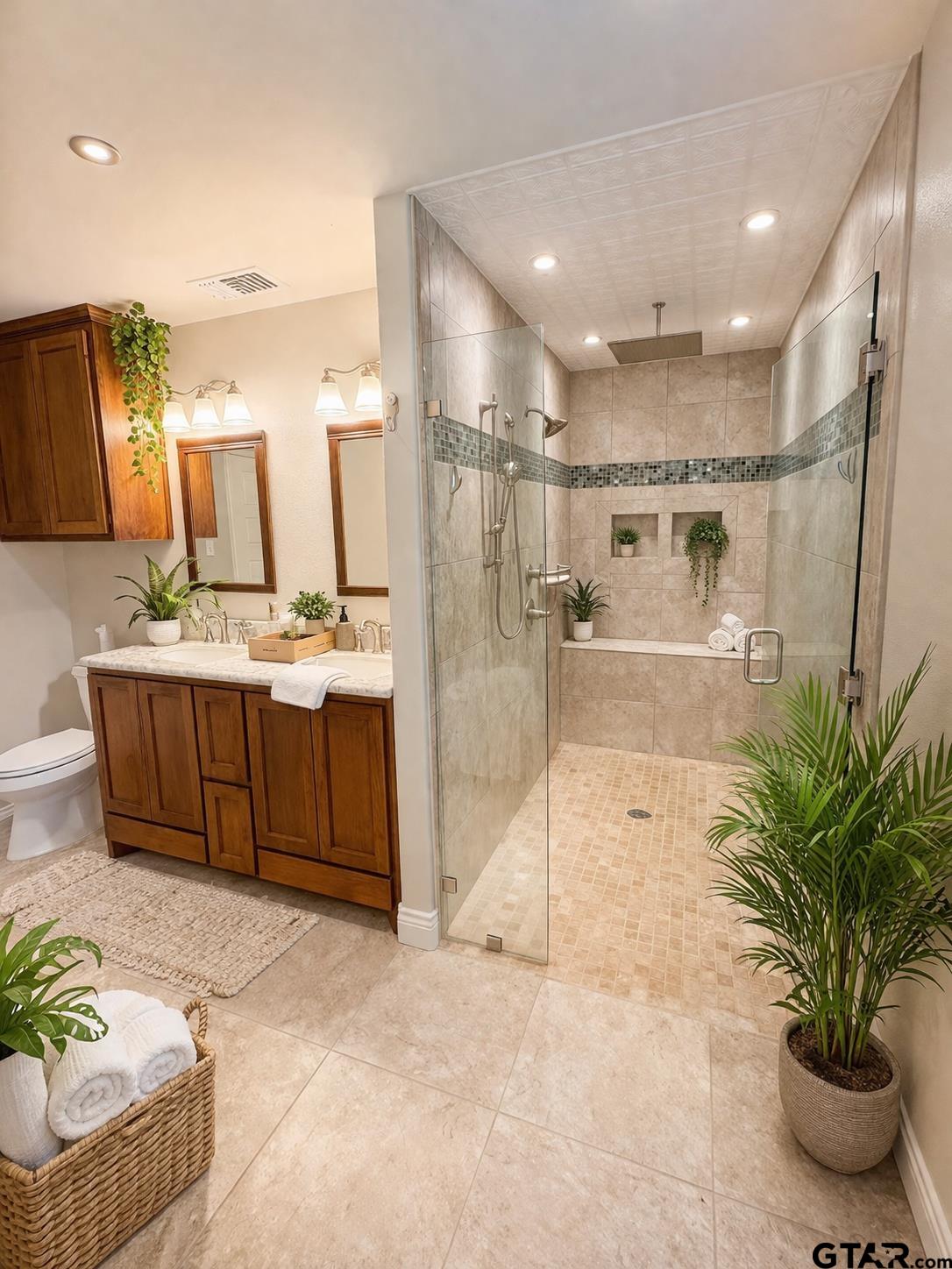 20480 Clearwater Circle