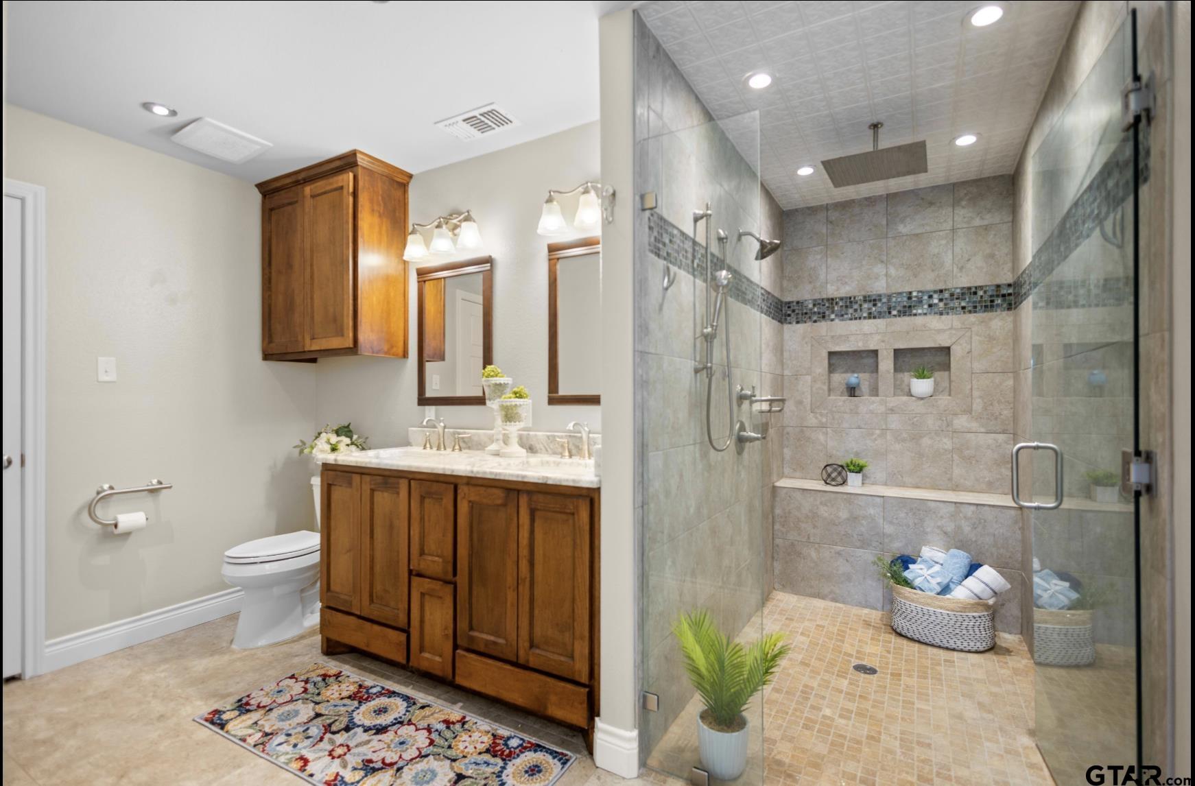 20480 Clearwater Circle