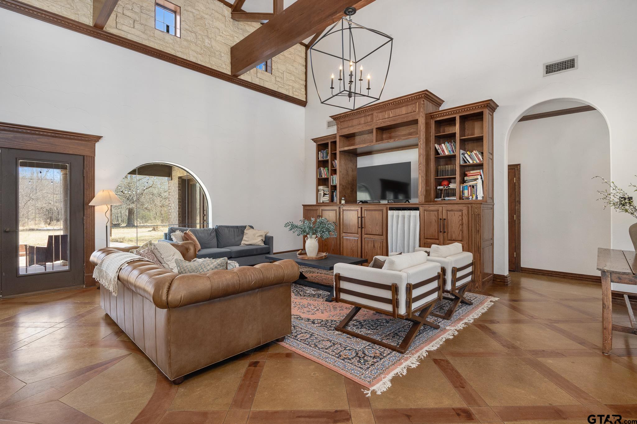 19275 County Road 3411