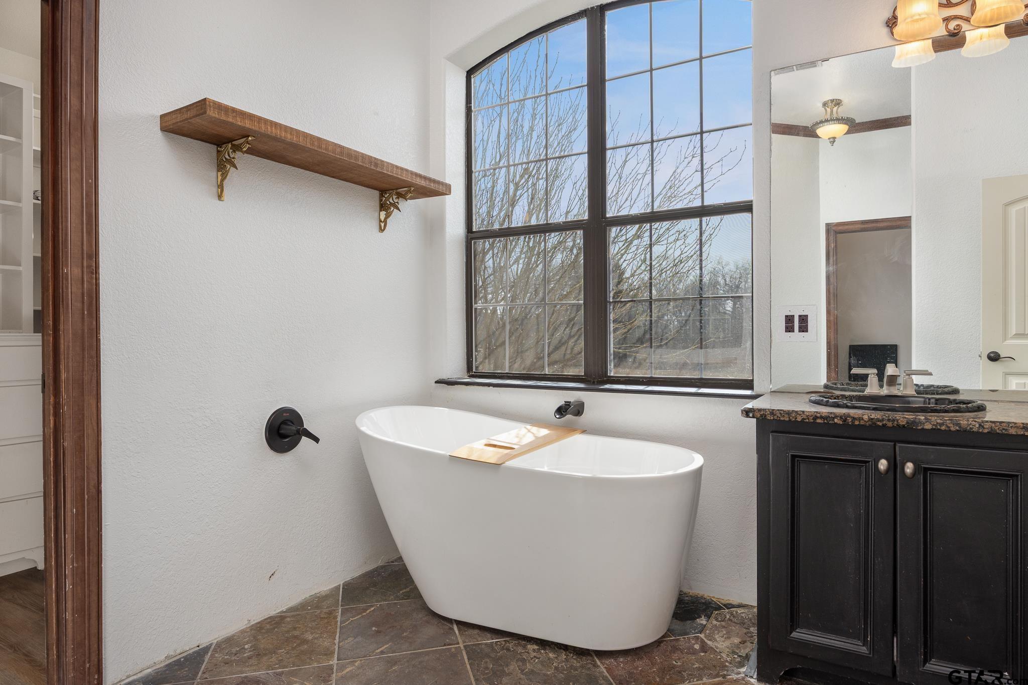 19275 County Road 3411