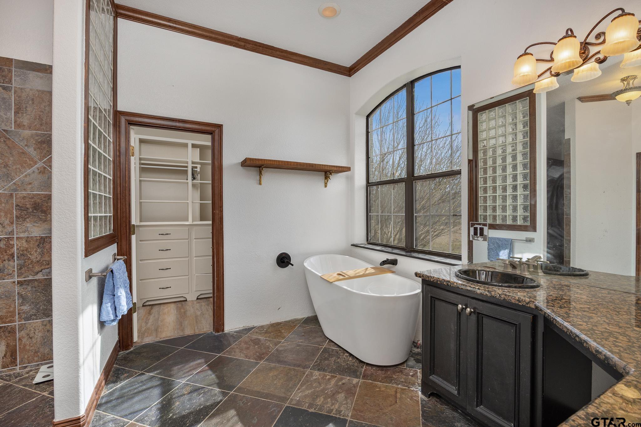 19275 County Road 3411