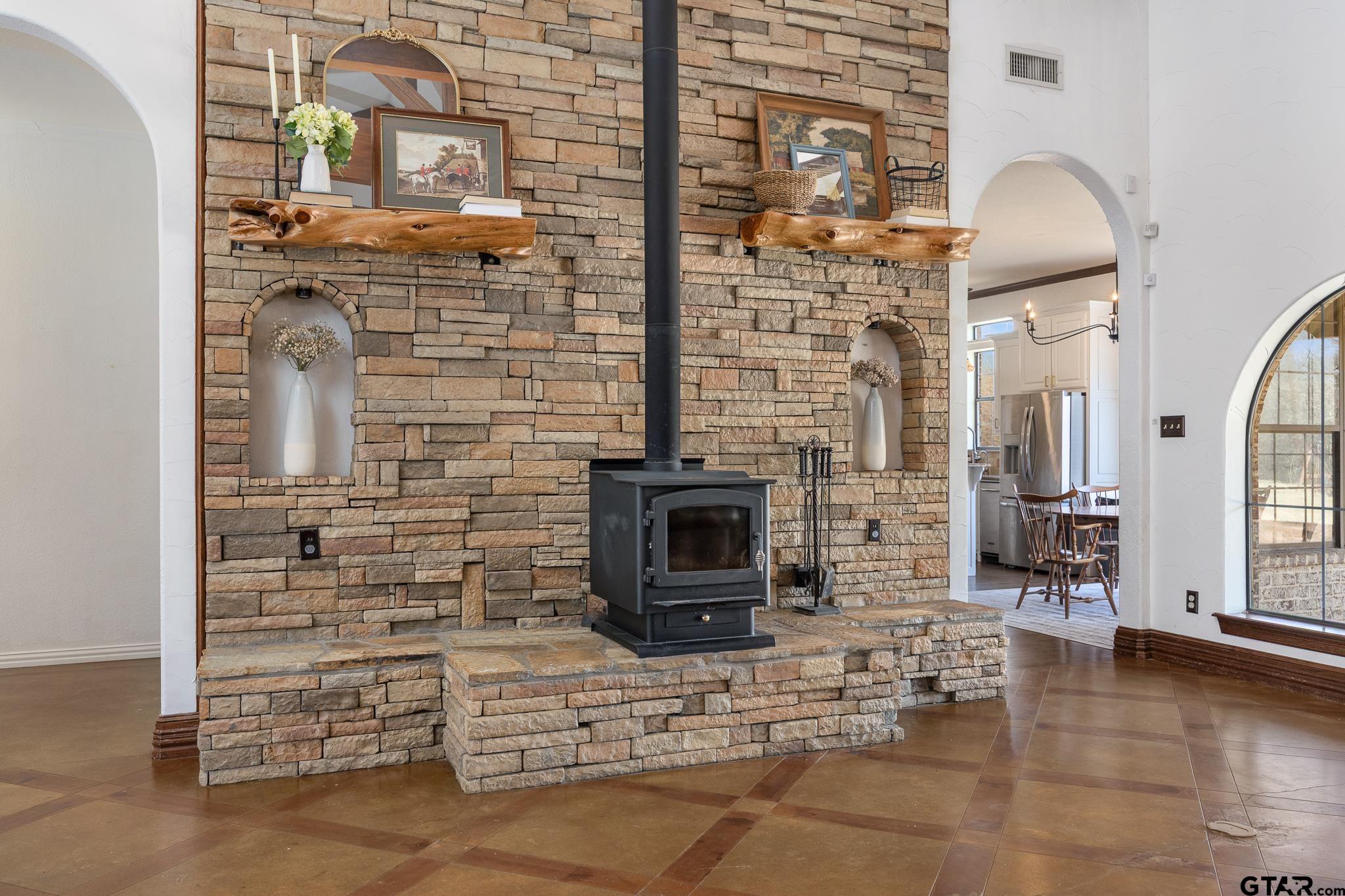 19275 County Road 3411