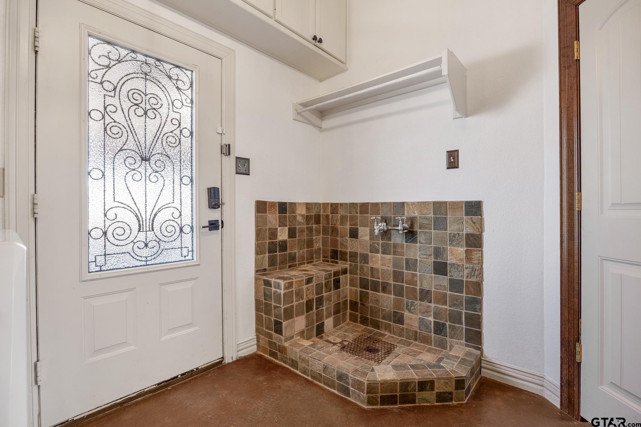 19275 County Road 3411