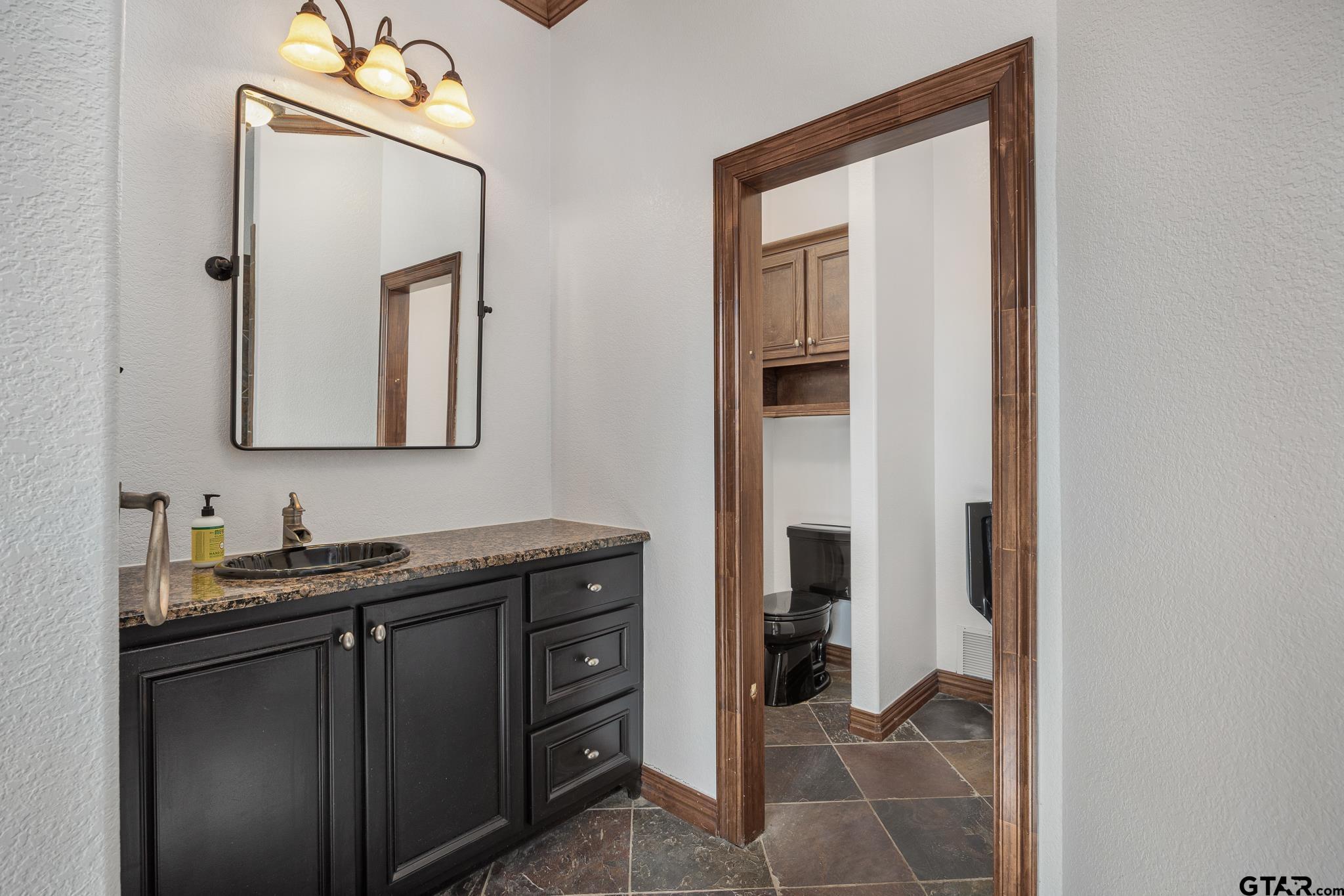 19275 County Road 3411