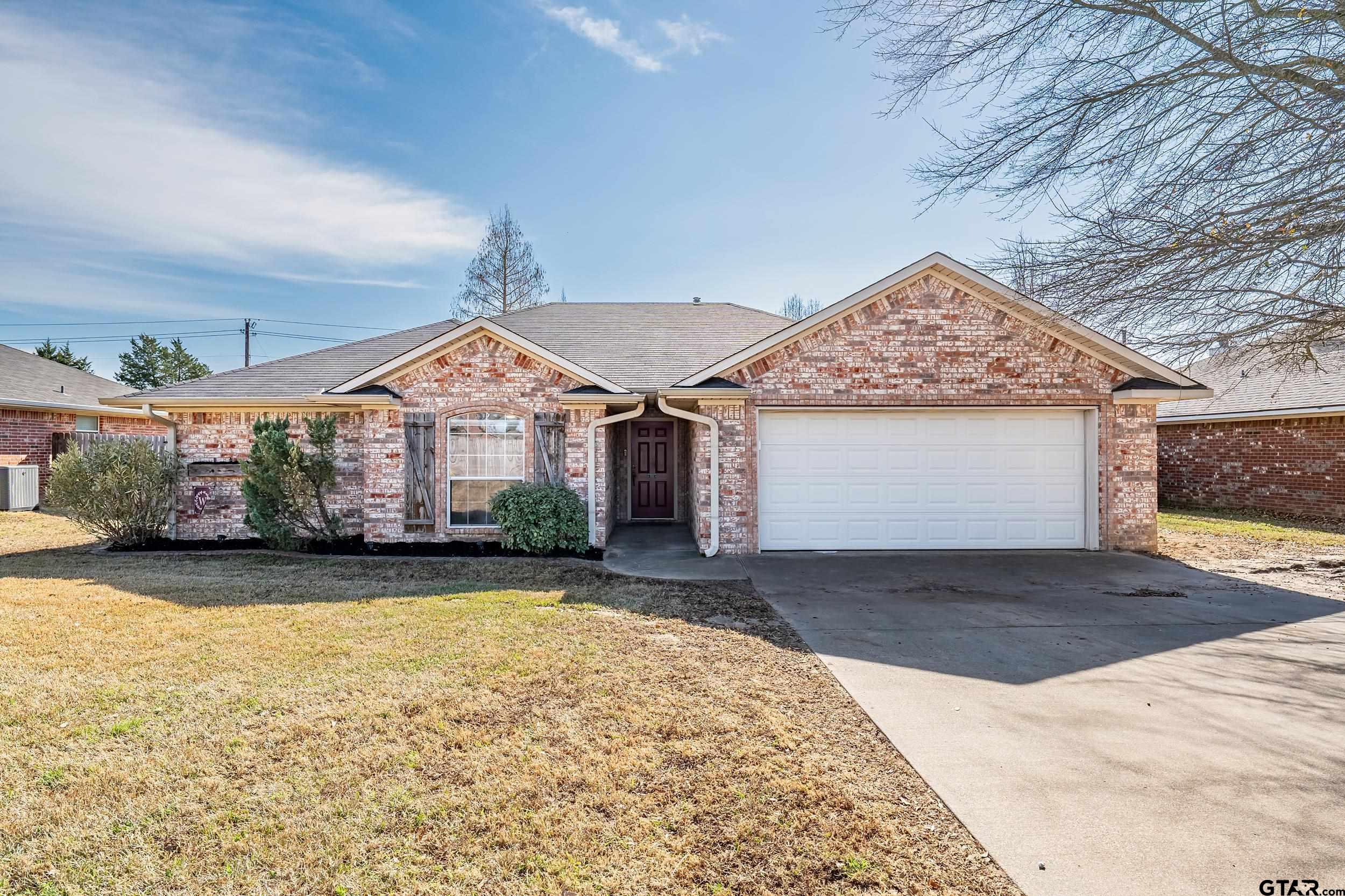 19541 Running West Dr