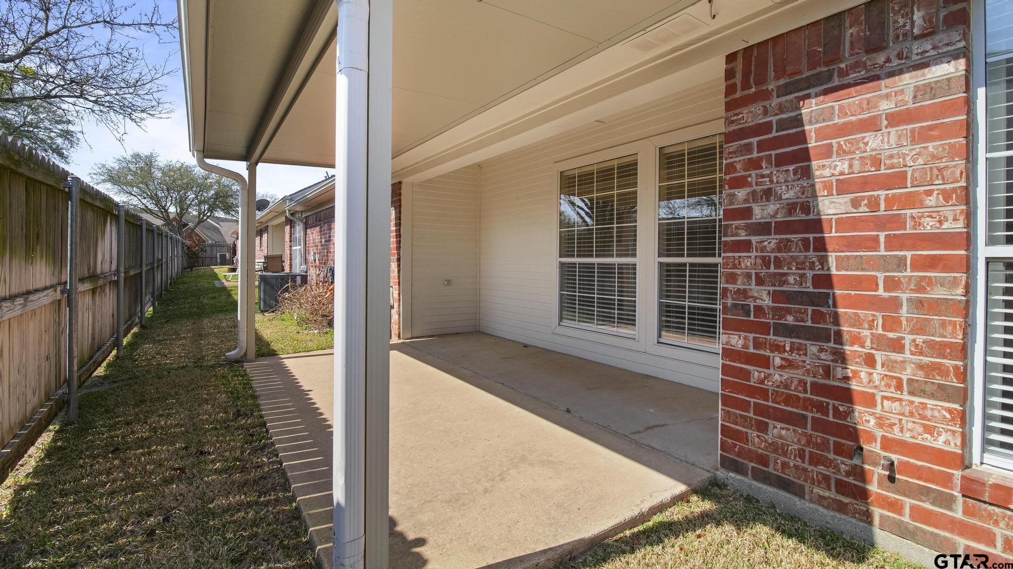 5401 Hollytree Dr #602