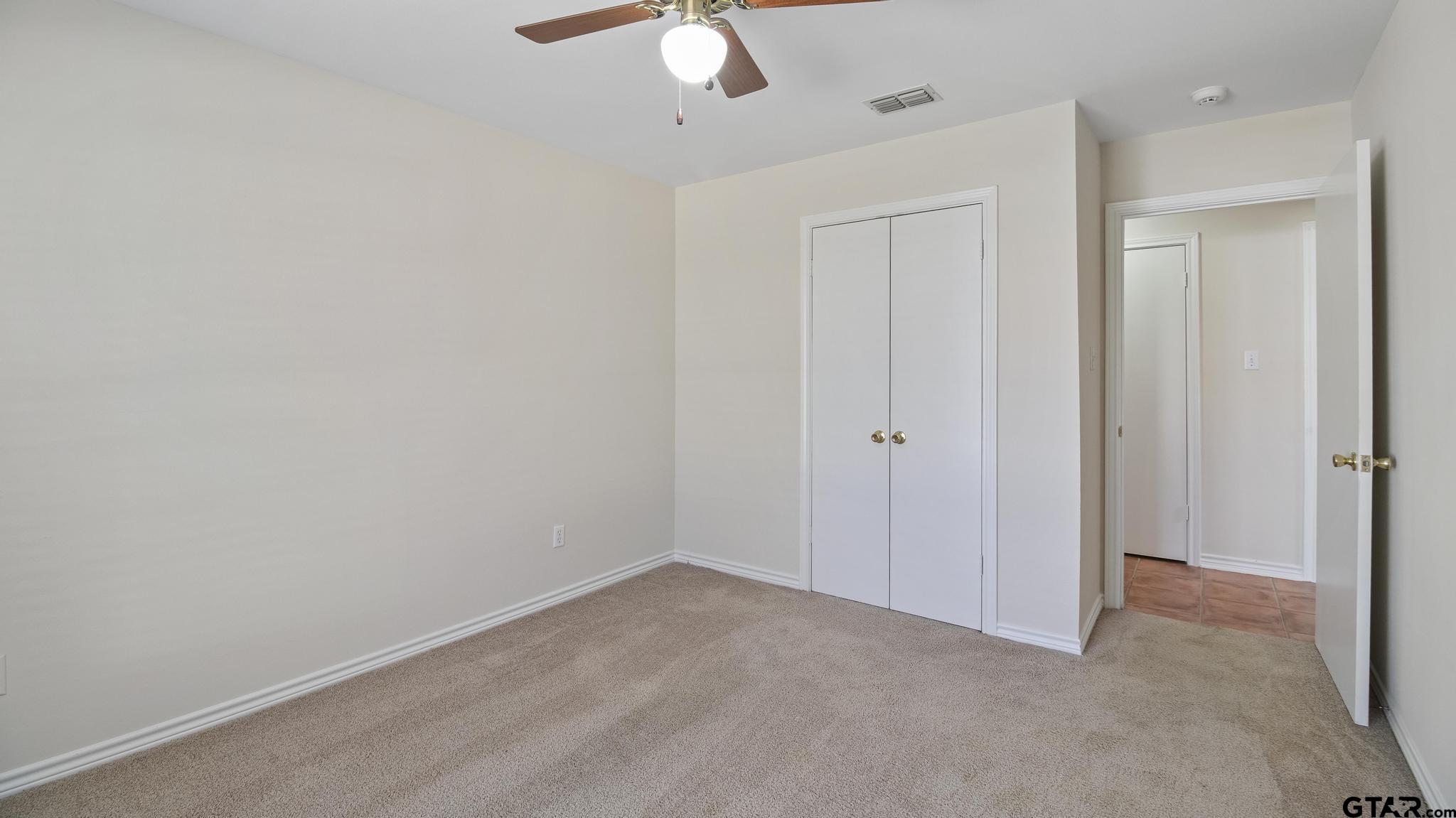 5401 Hollytree Dr #602