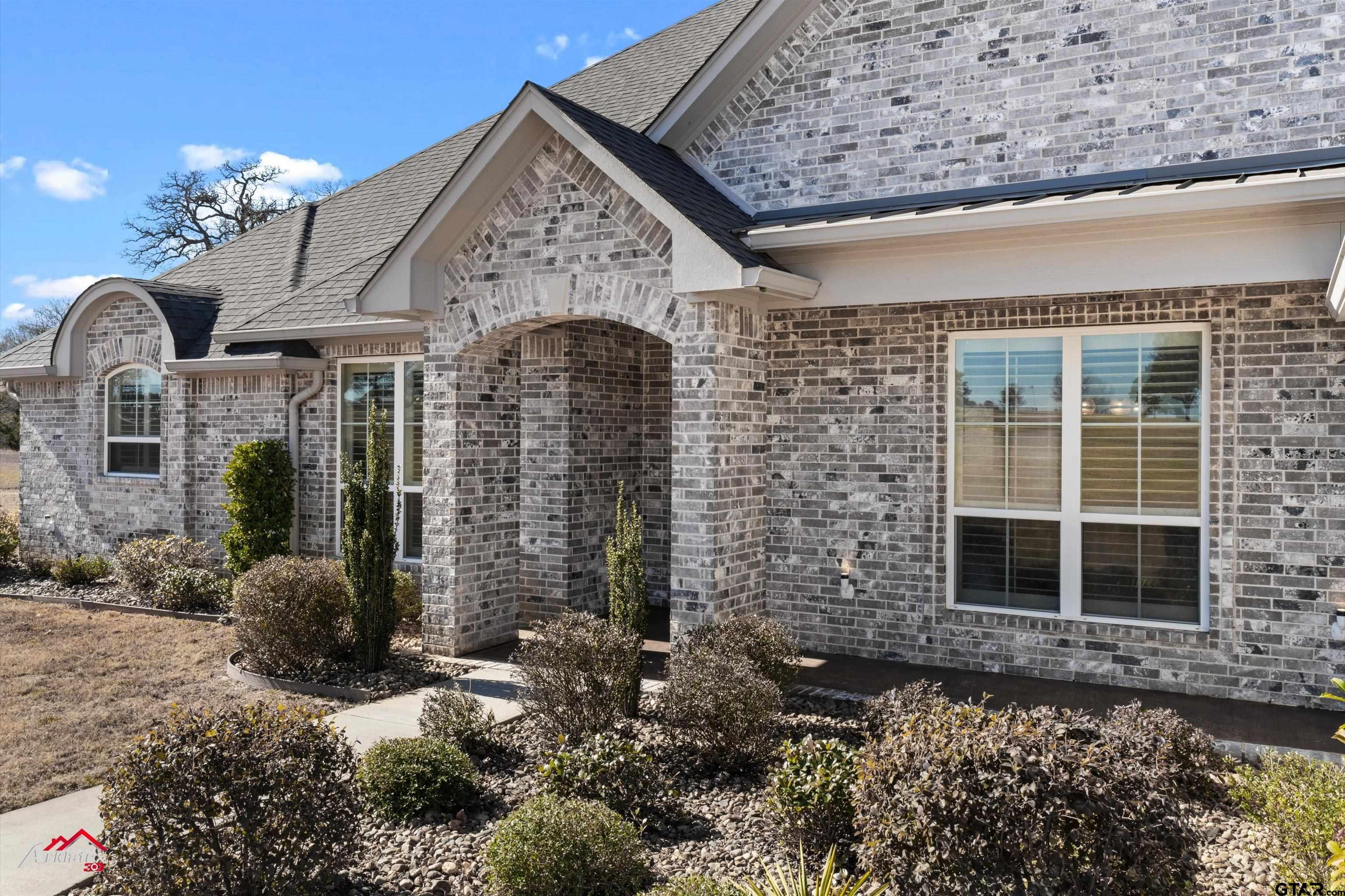 15631 Stallion Lake Blvd