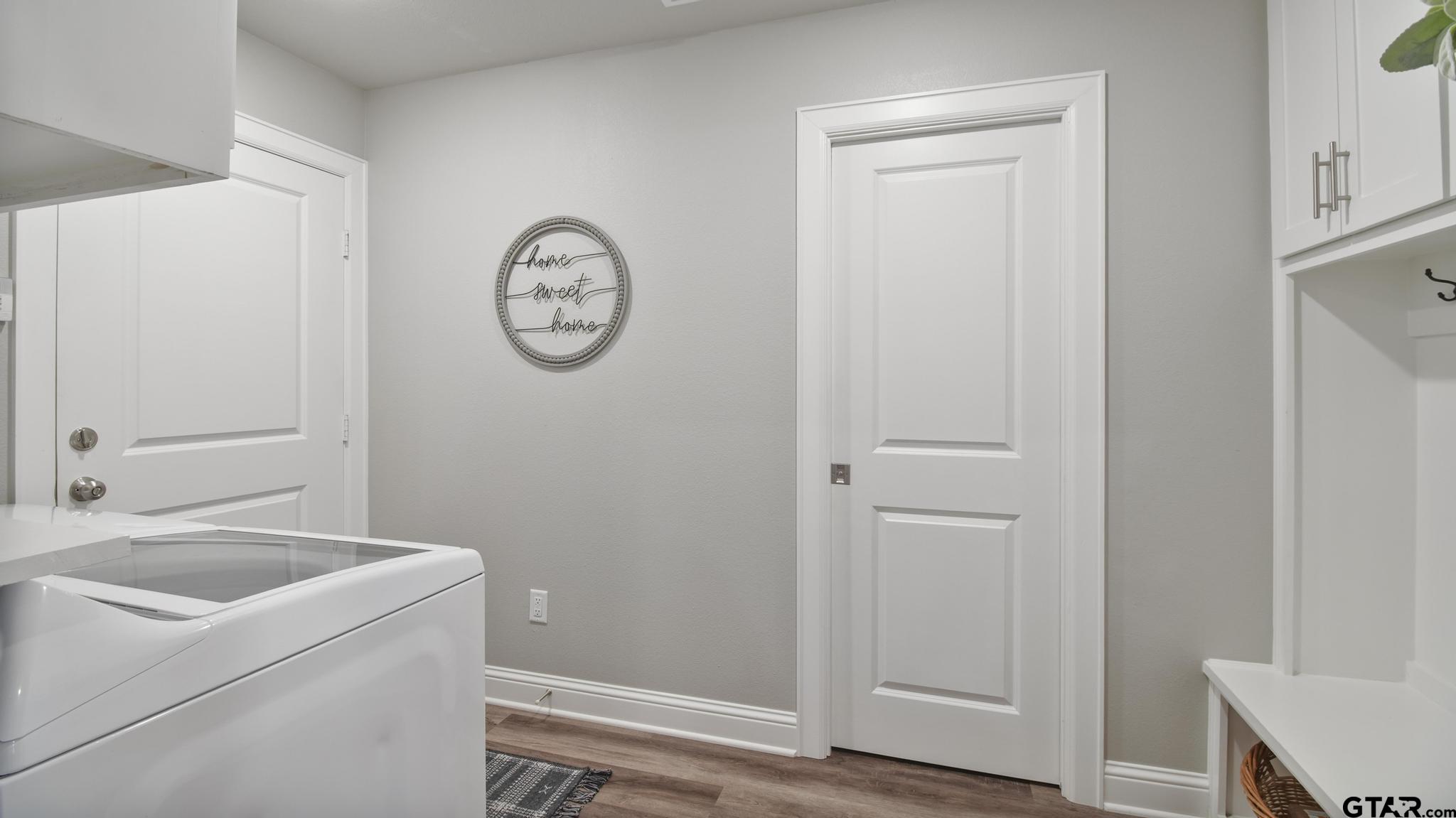 14144 Foxtail Dr