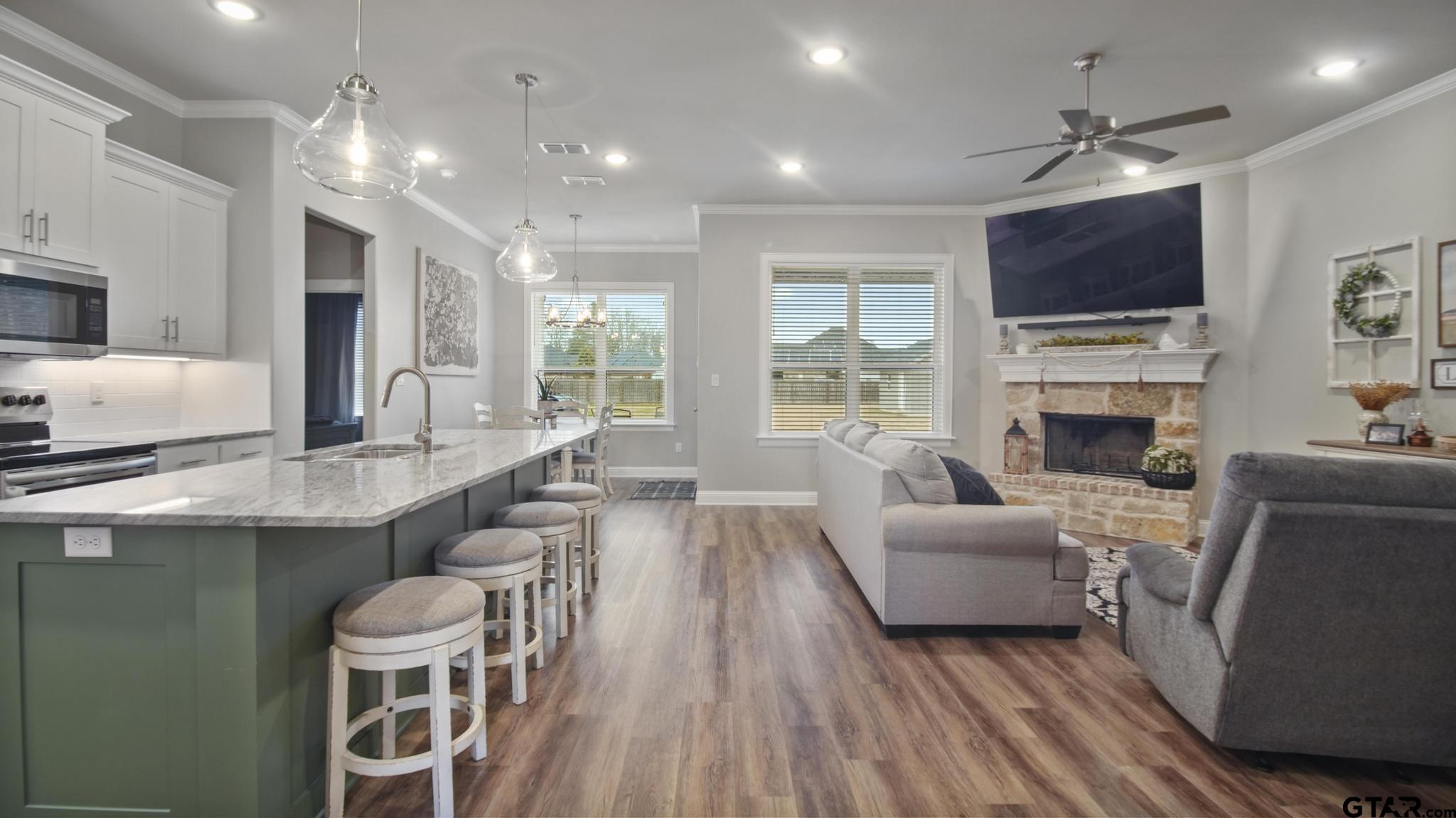 14144 Foxtail Dr