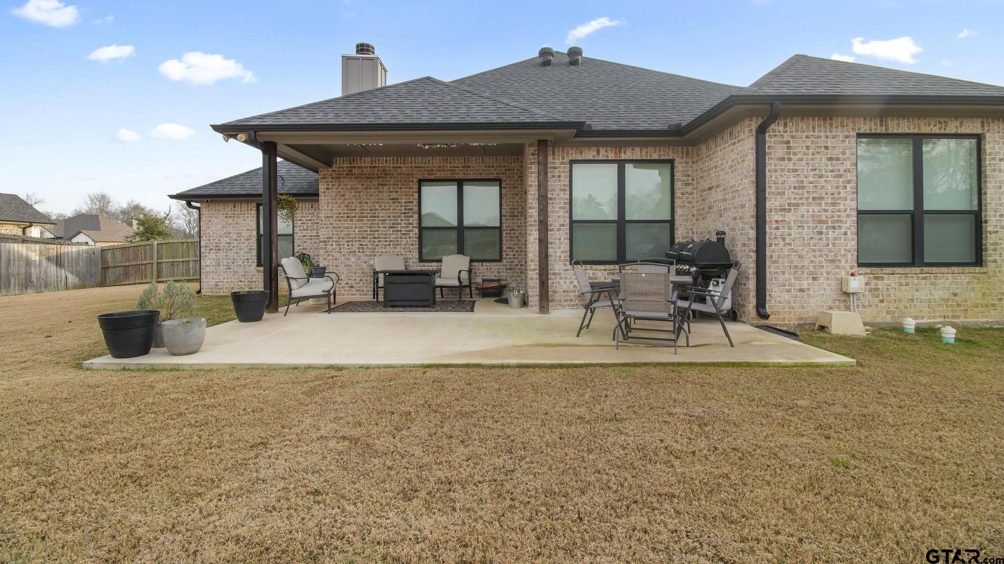 14144 Foxtail Dr