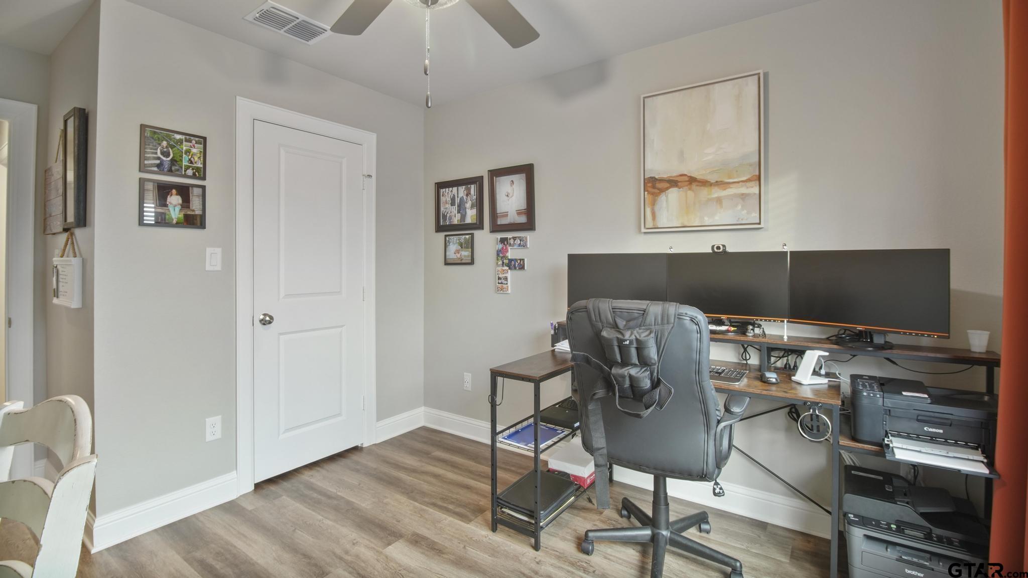 14144 Foxtail Dr