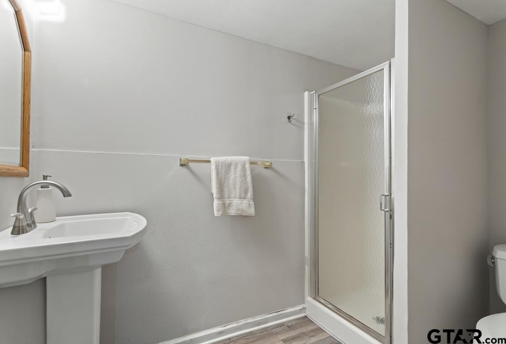 1639 Tanglewood Dr E.