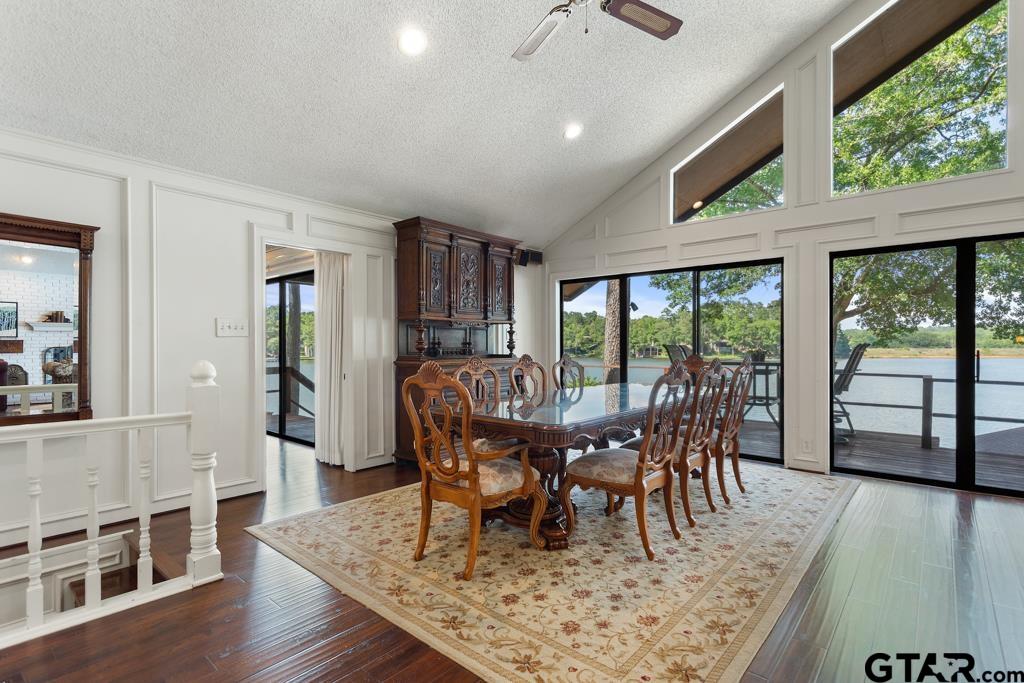 1639 Tanglewood Dr E.