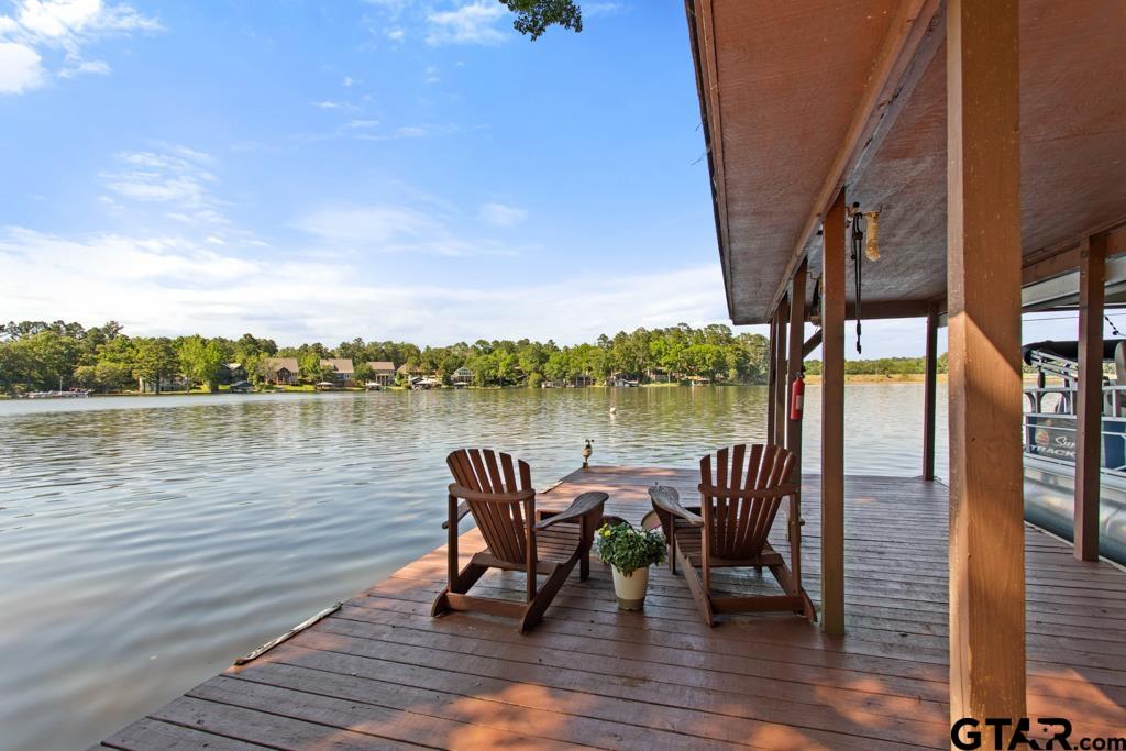 1639 Tanglewood Dr E.