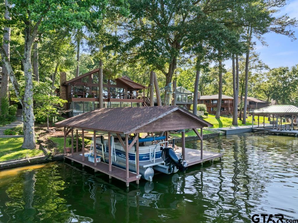 1639 Tanglewood Dr E.