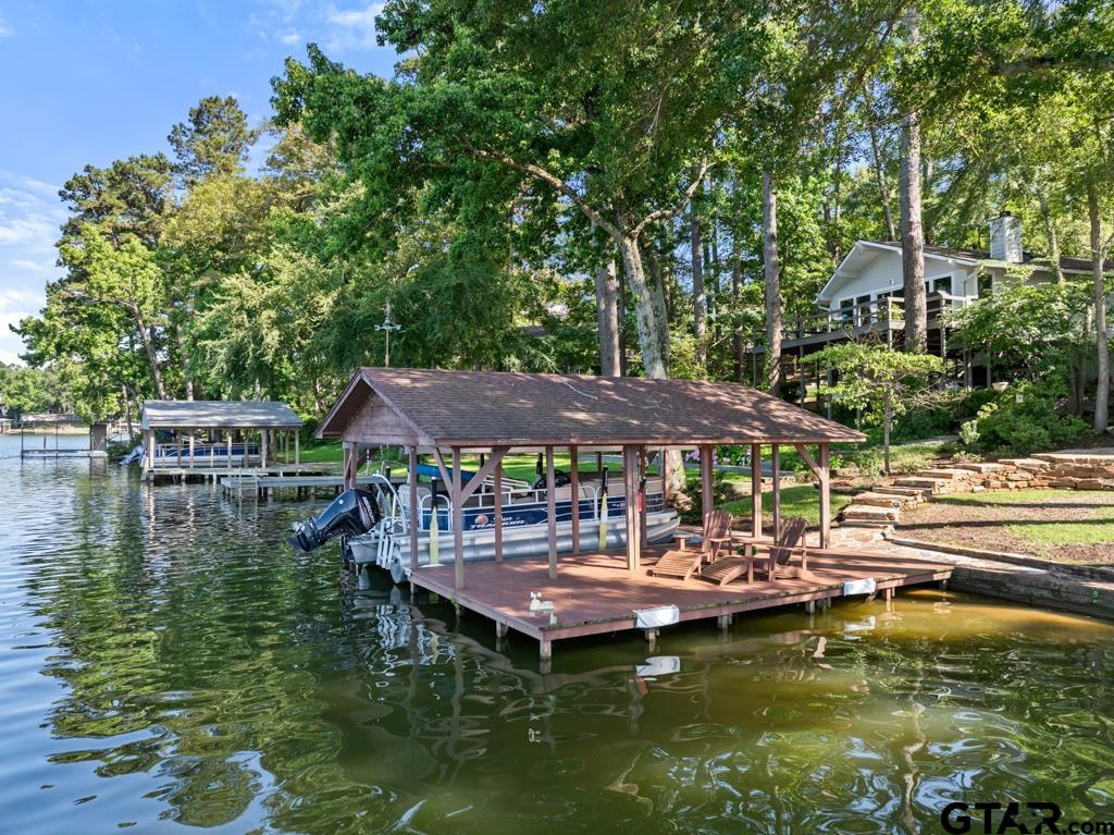 1639 Tanglewood Dr E.