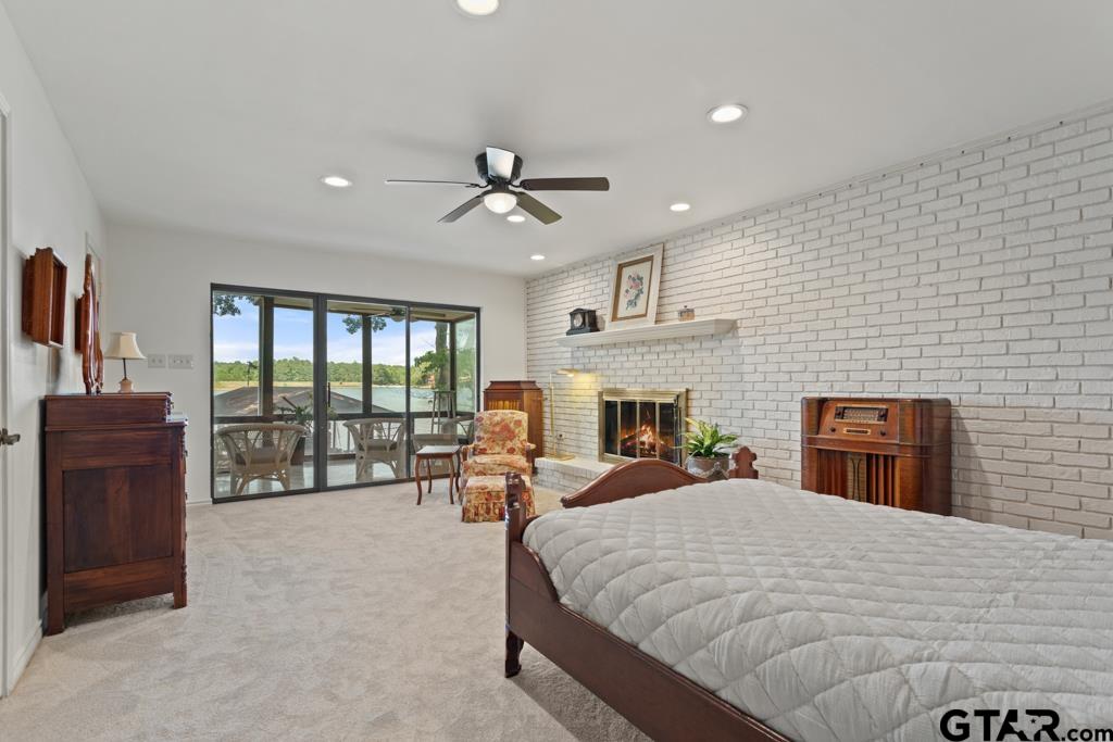 1639 Tanglewood Dr E.