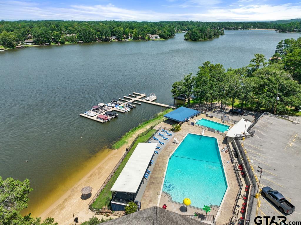 1639 Tanglewood Dr E.