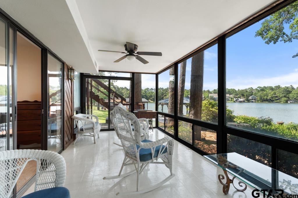 1639 Tanglewood Dr E.