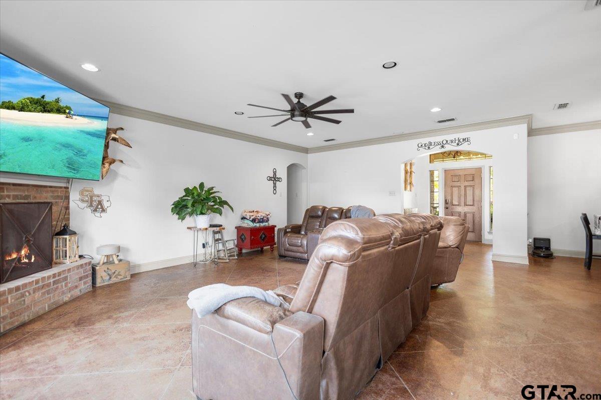 21192 Altuda Lane