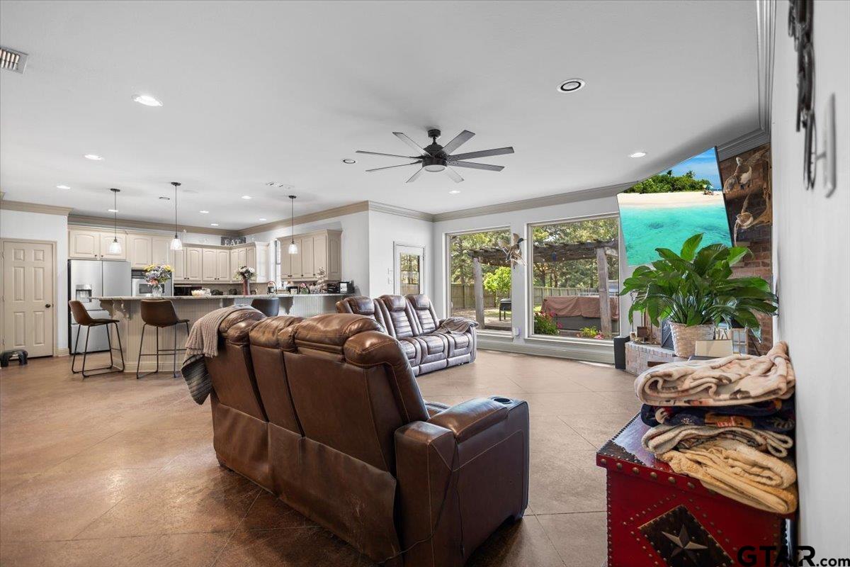 21192 Altuda Lane