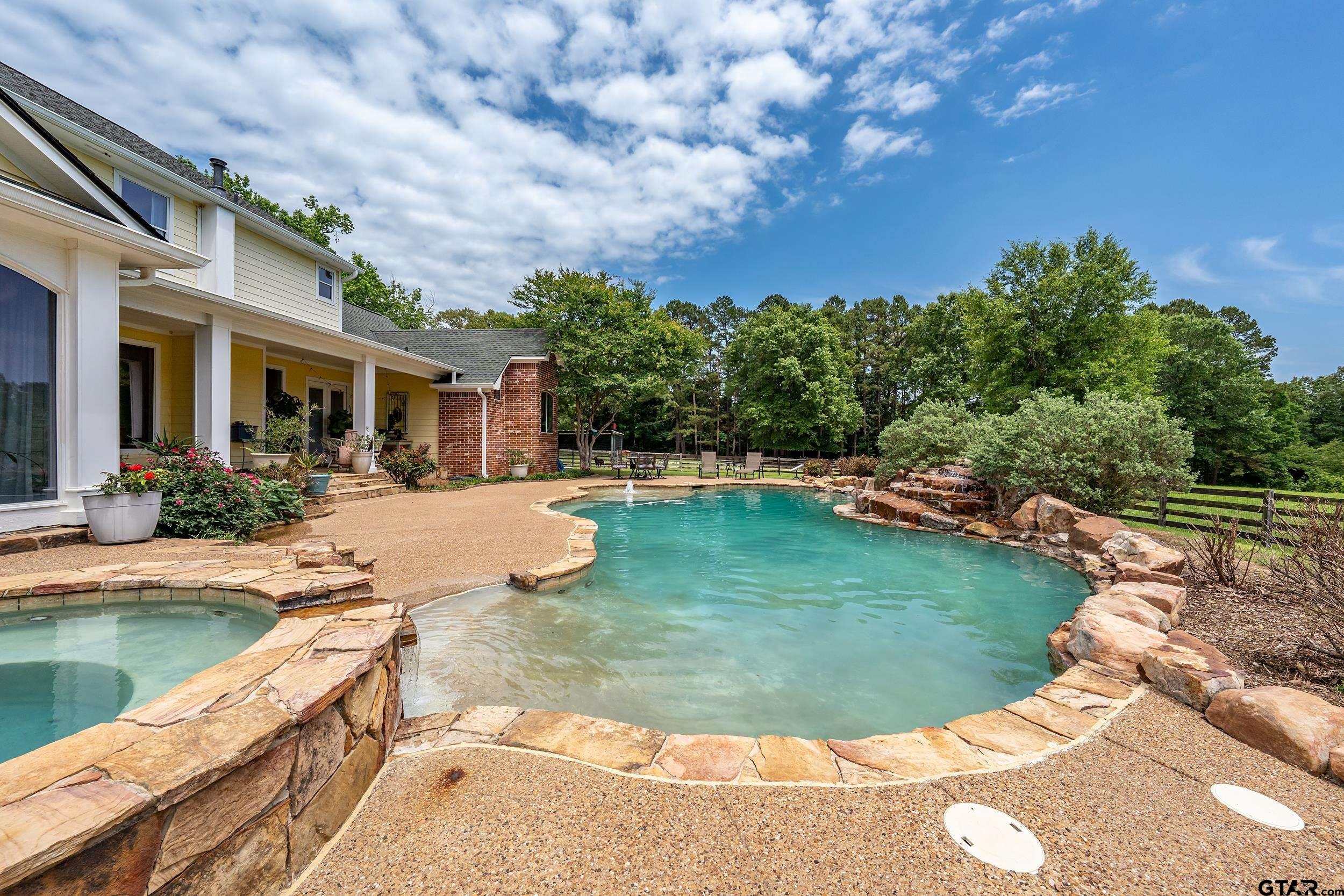 1852 Northridge Rd