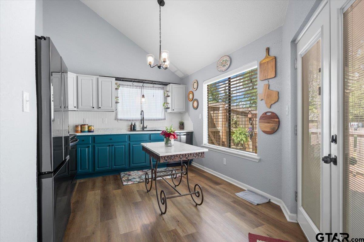 5717 Eaglewood Circle