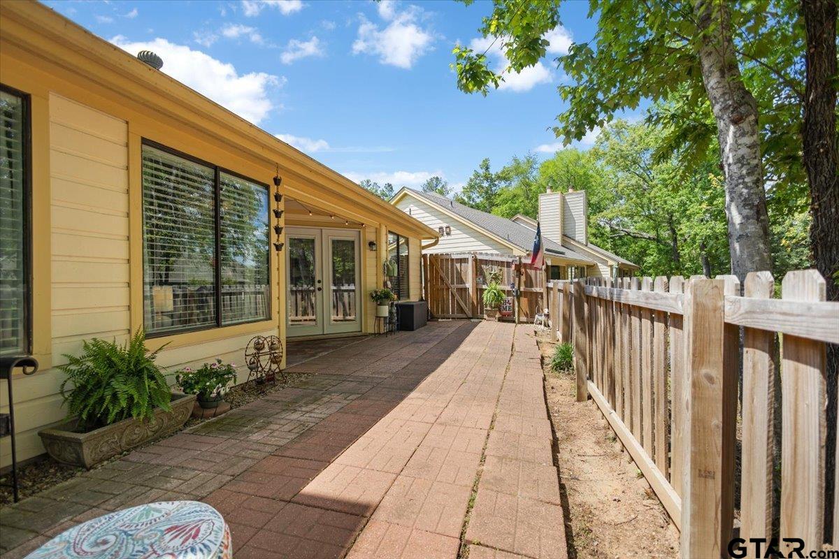 5717 Eaglewood Circle