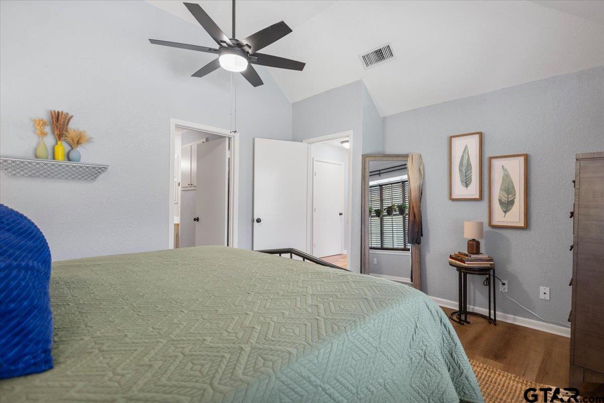 5717 Eaglewood Circle