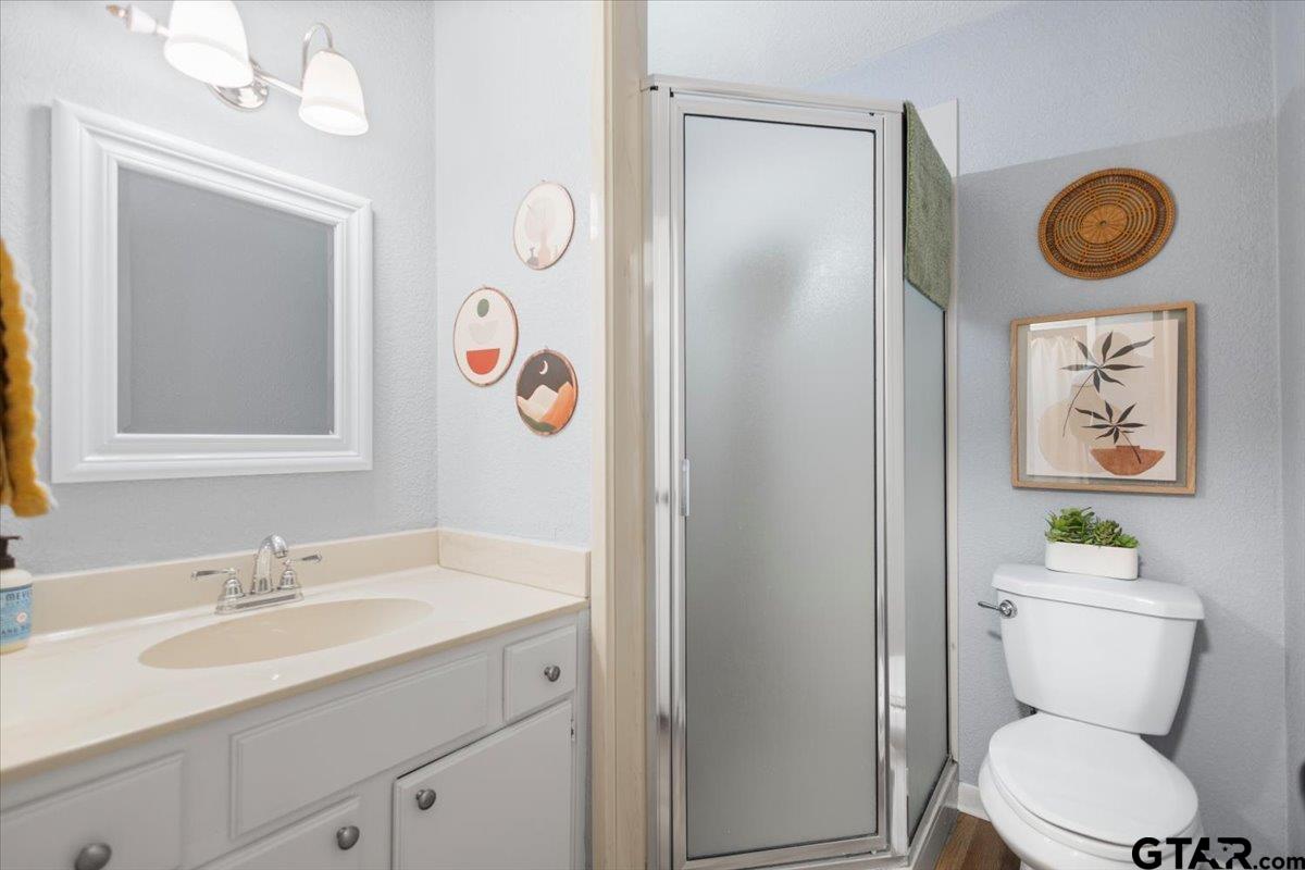 5717 Eaglewood Circle