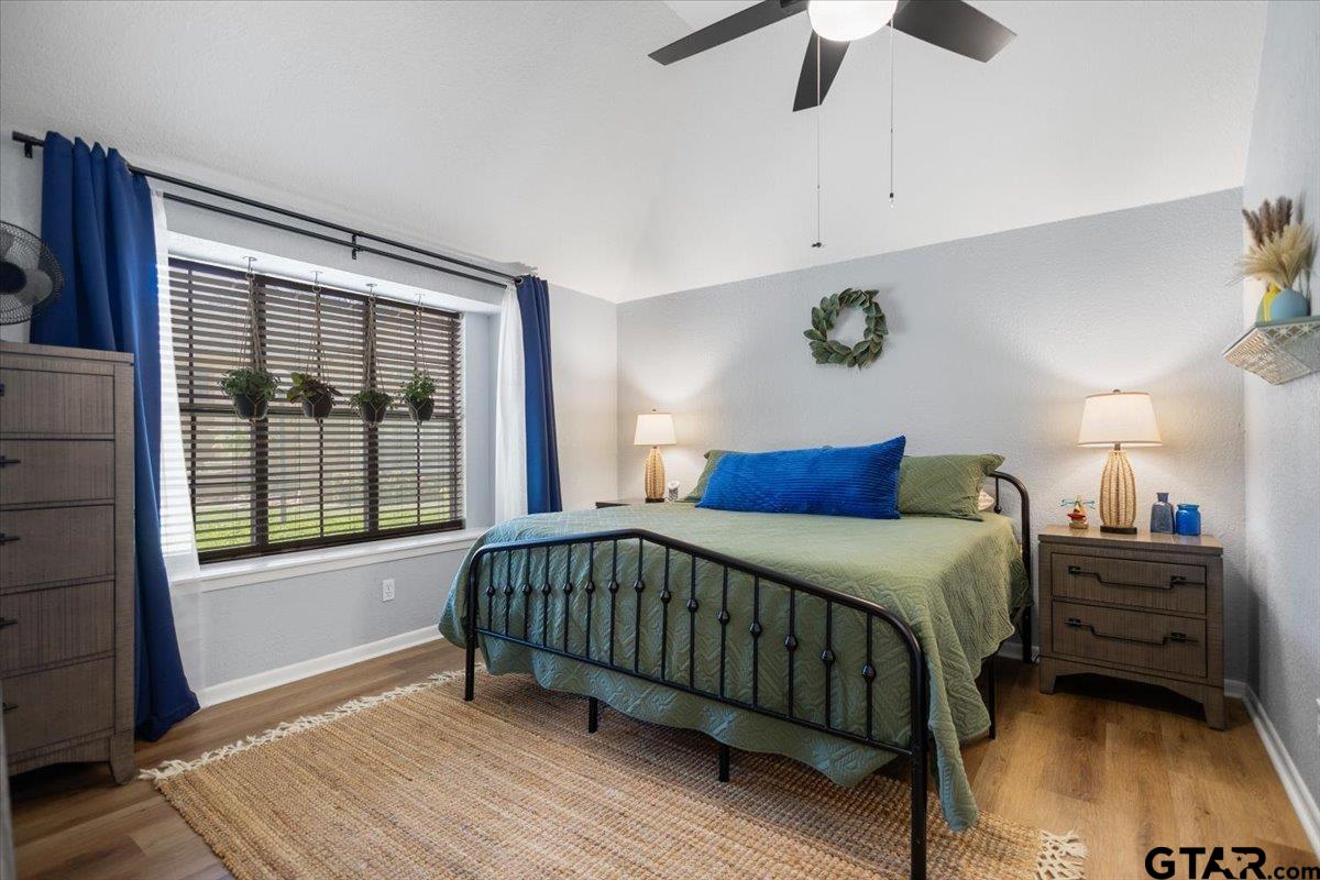 5717 Eaglewood Circle