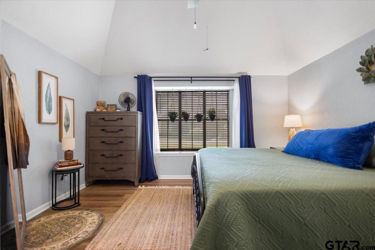 5717 Eaglewood Circle