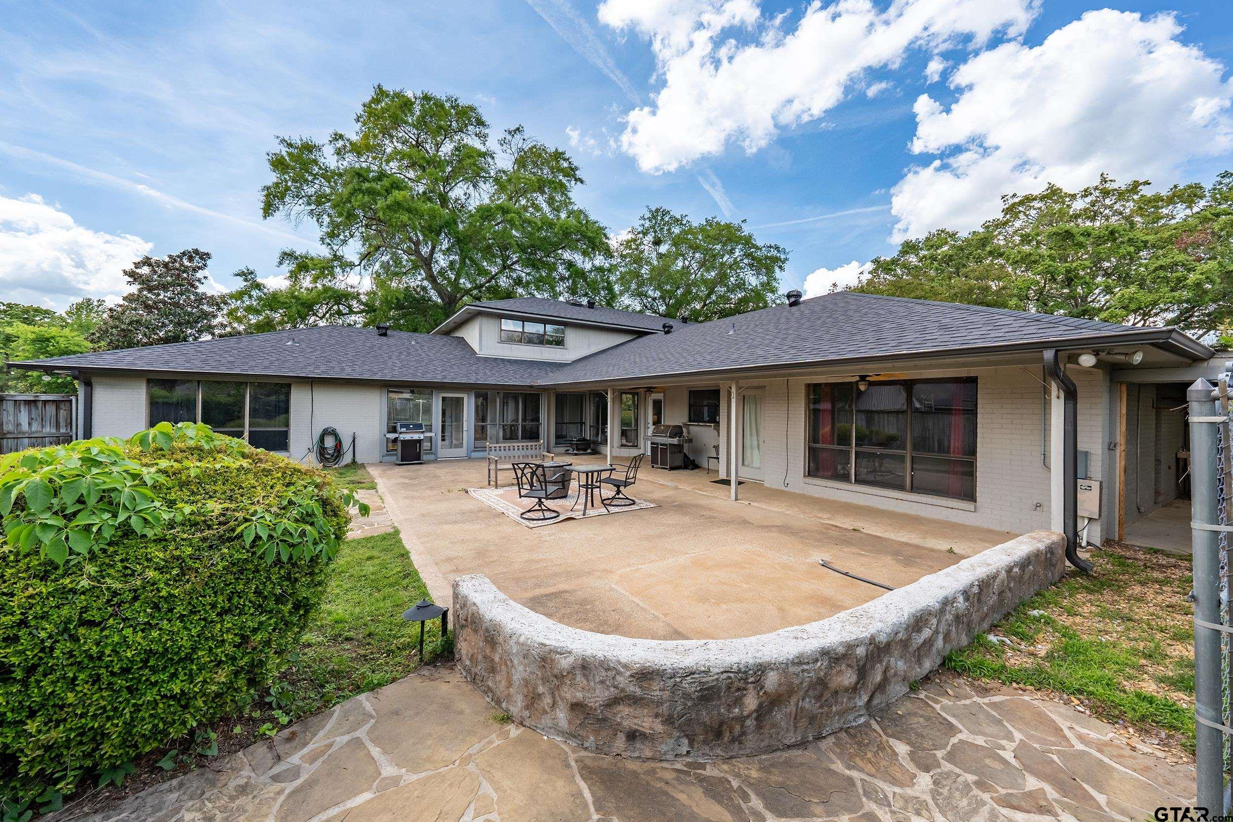 242 South Bay Drive