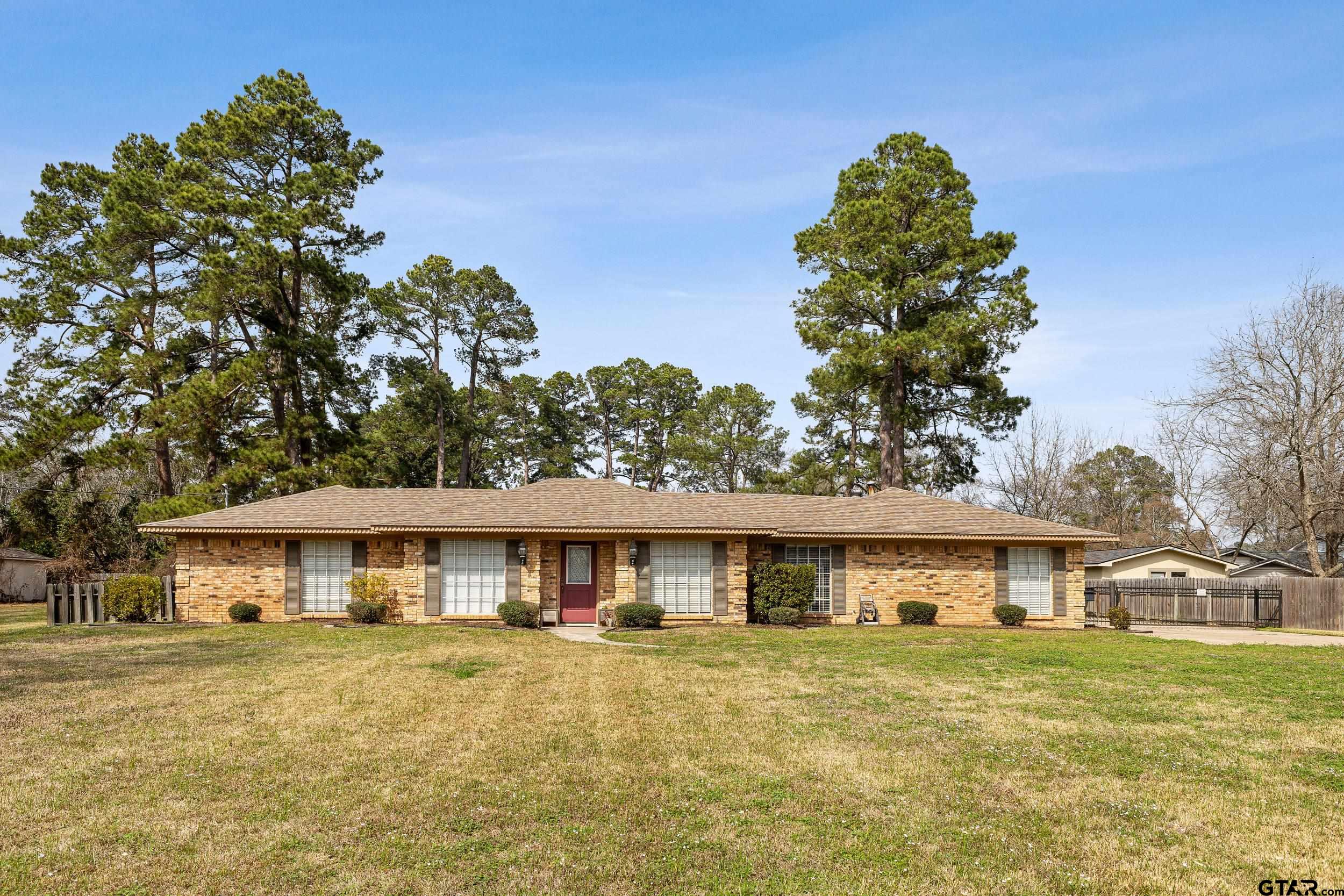 1302 W Sabine St.