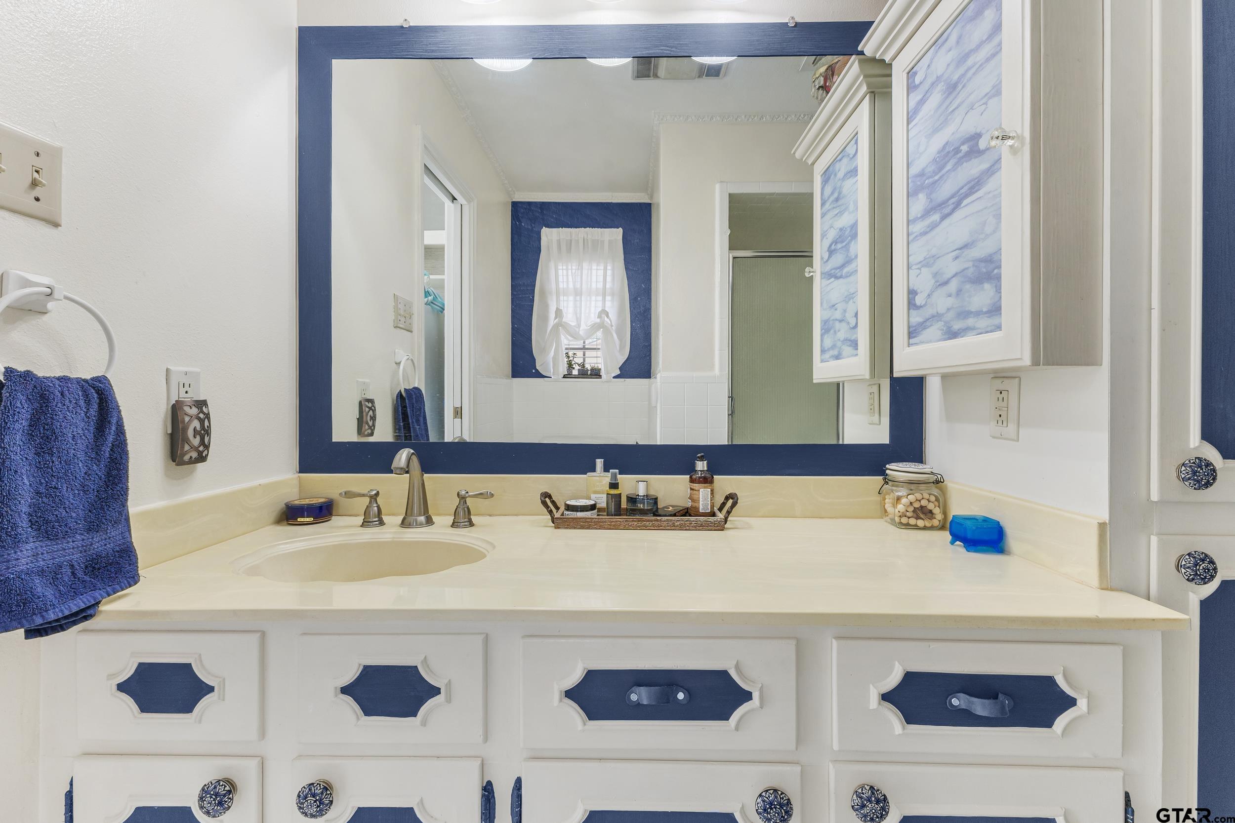 1302 W Sabine St.