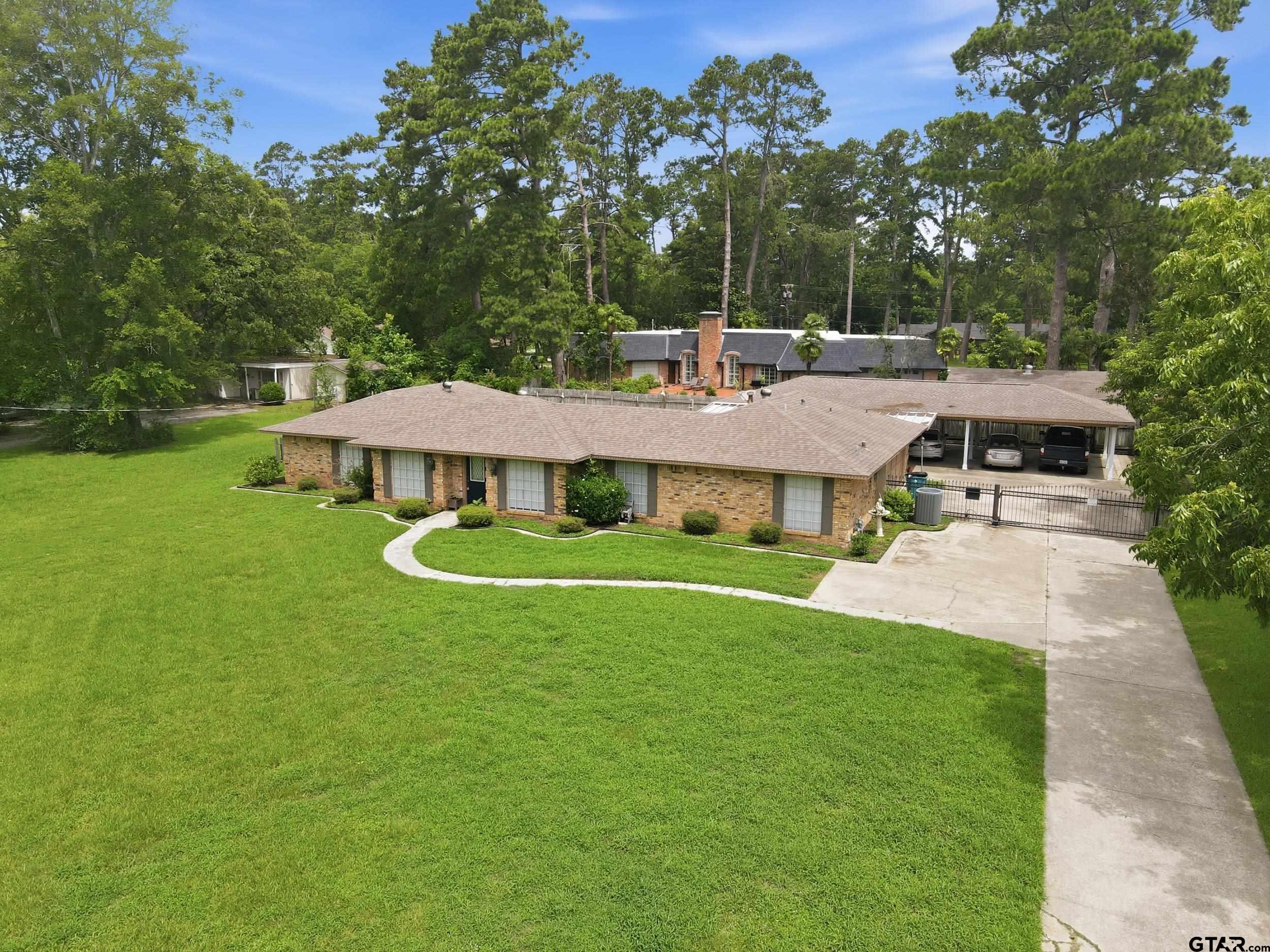 1302 W Sabine St.