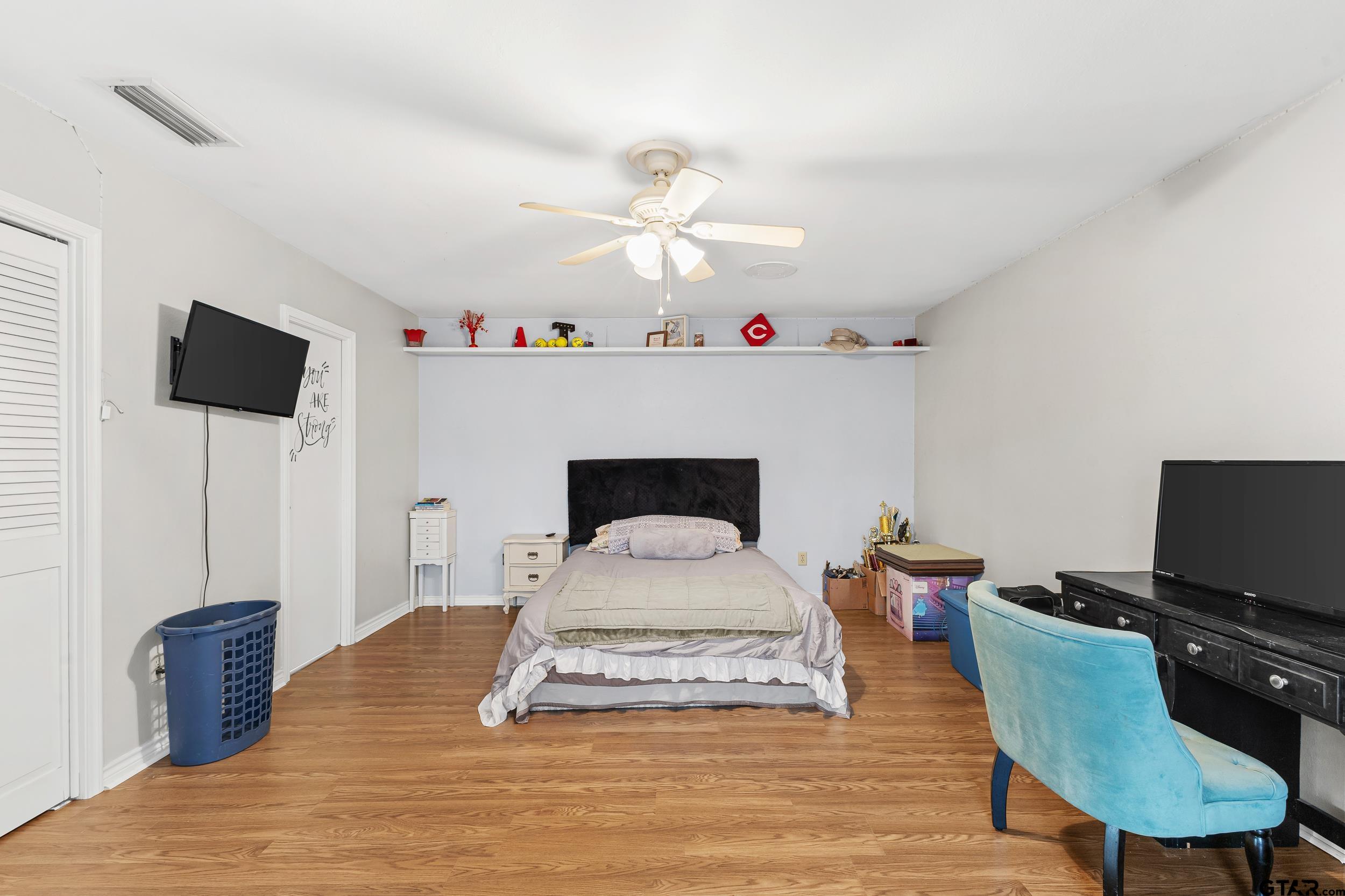 1302 W Sabine St.