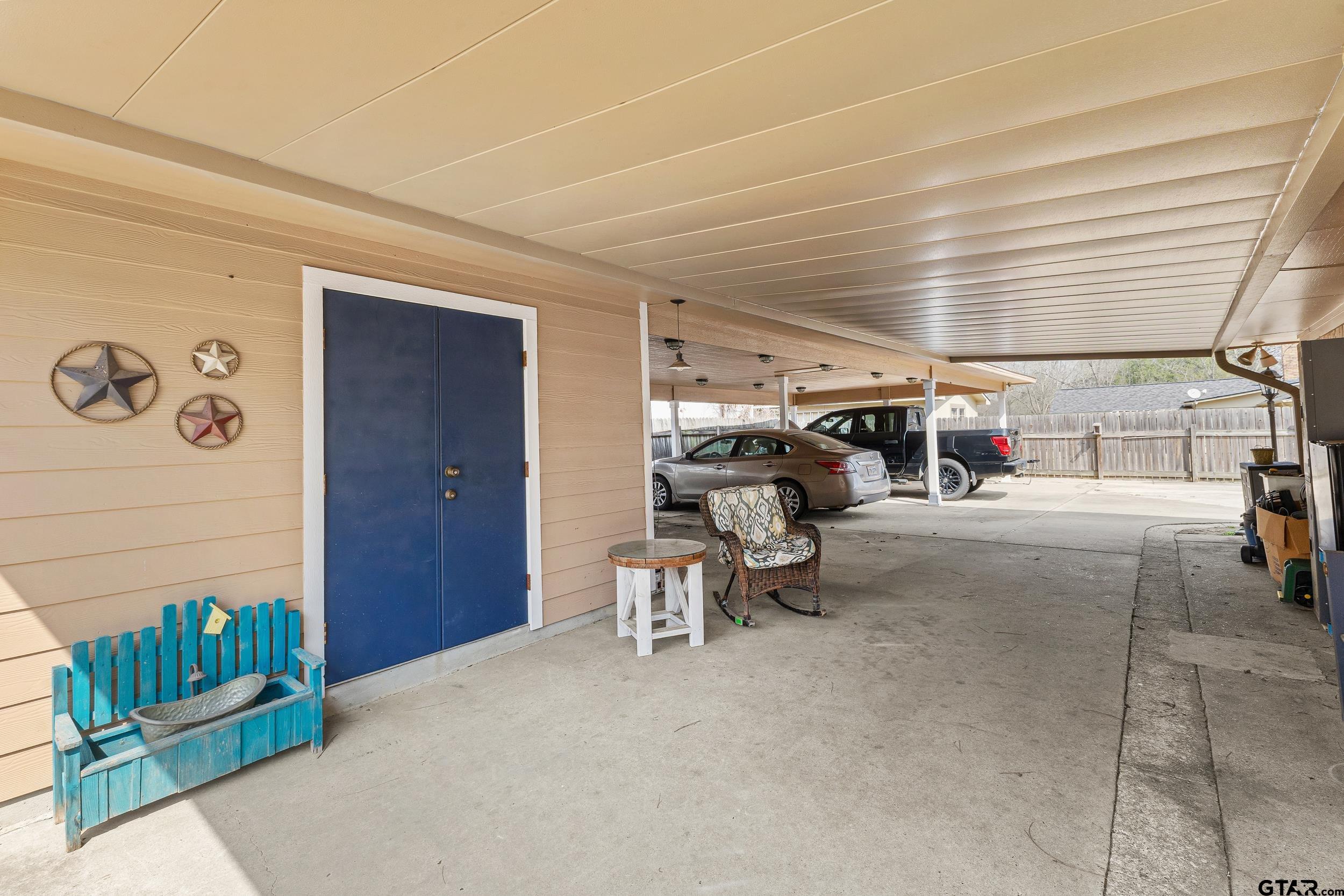1302 W Sabine St.