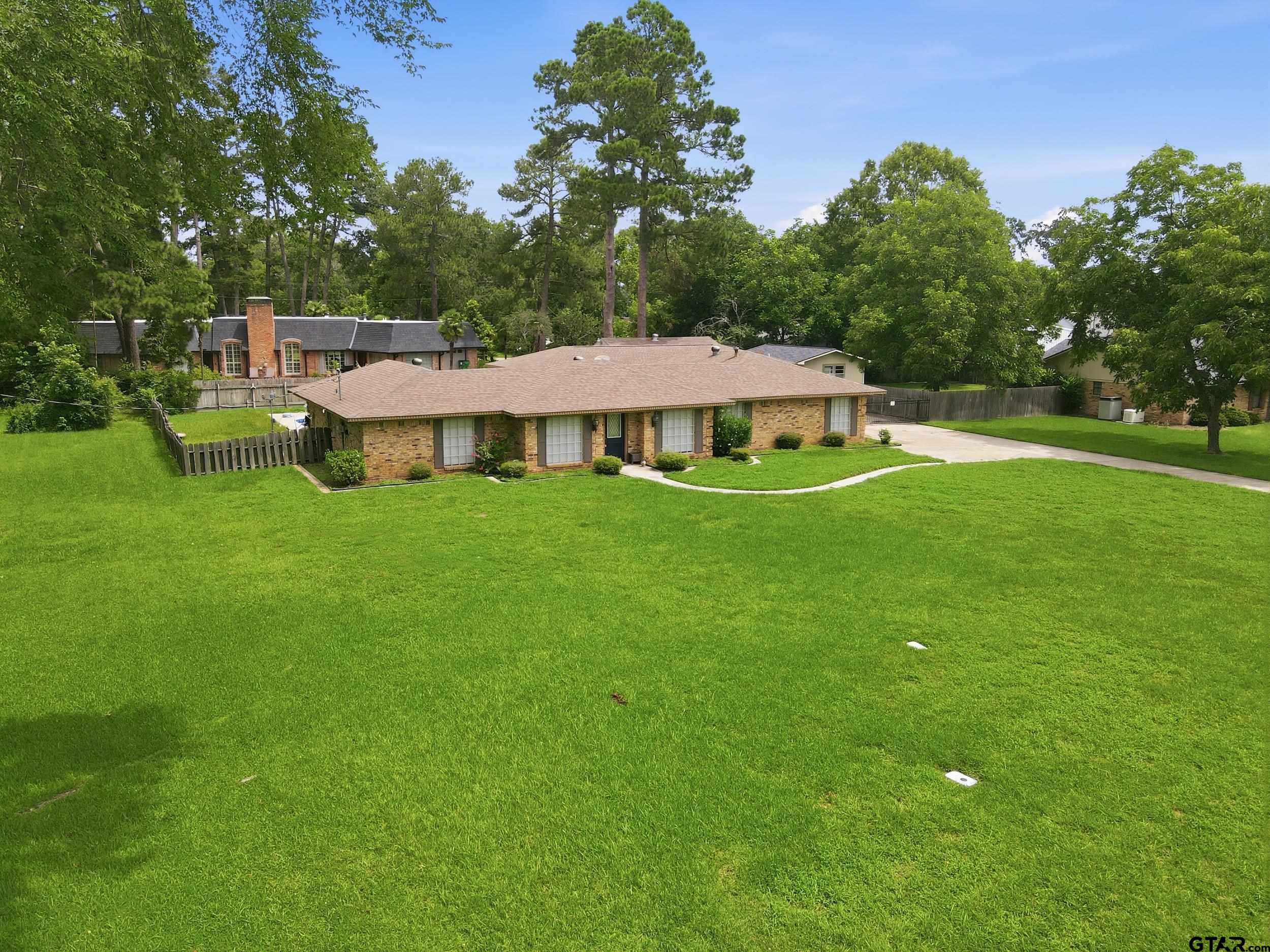 1302 W Sabine St.