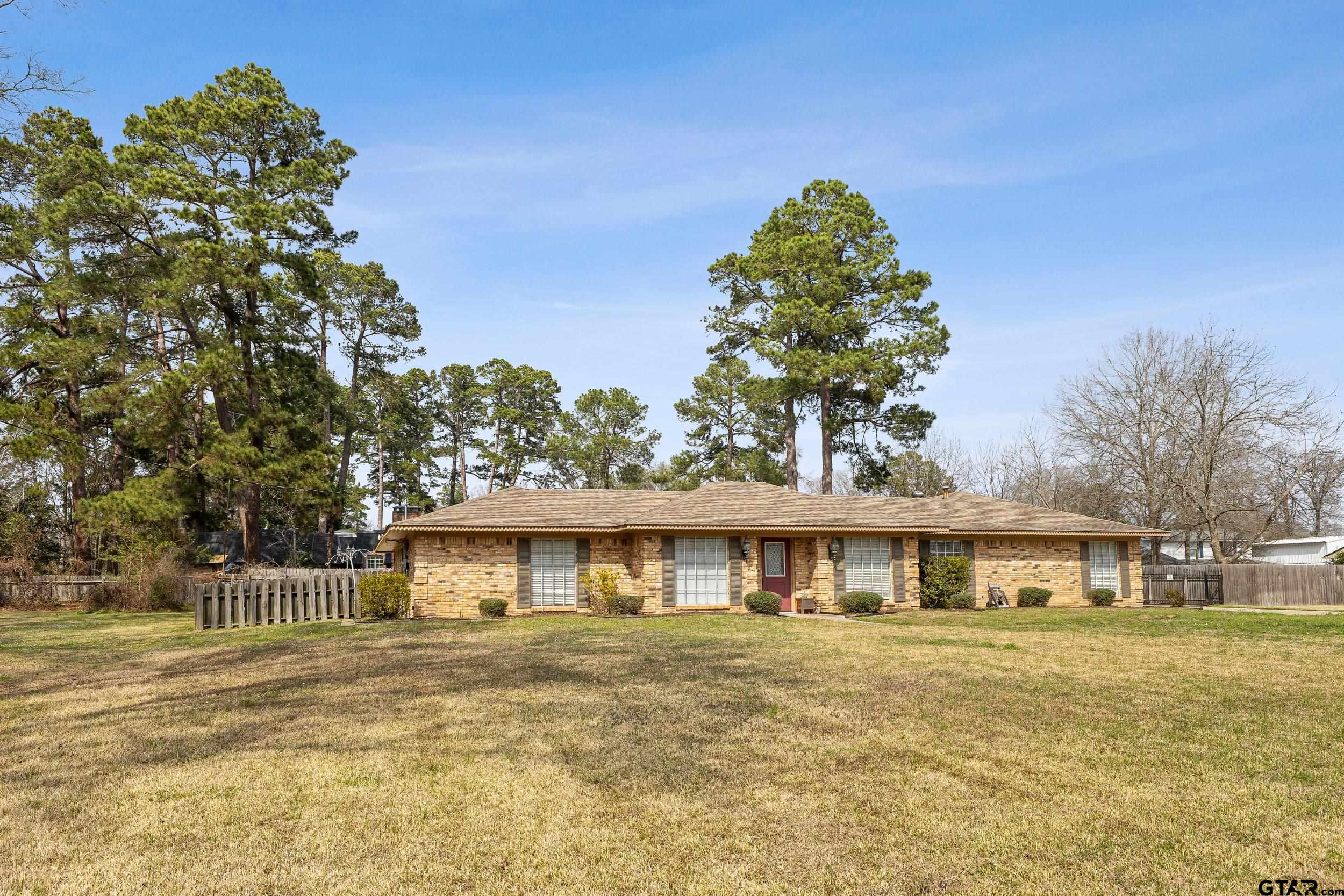 1302 W Sabine St.
