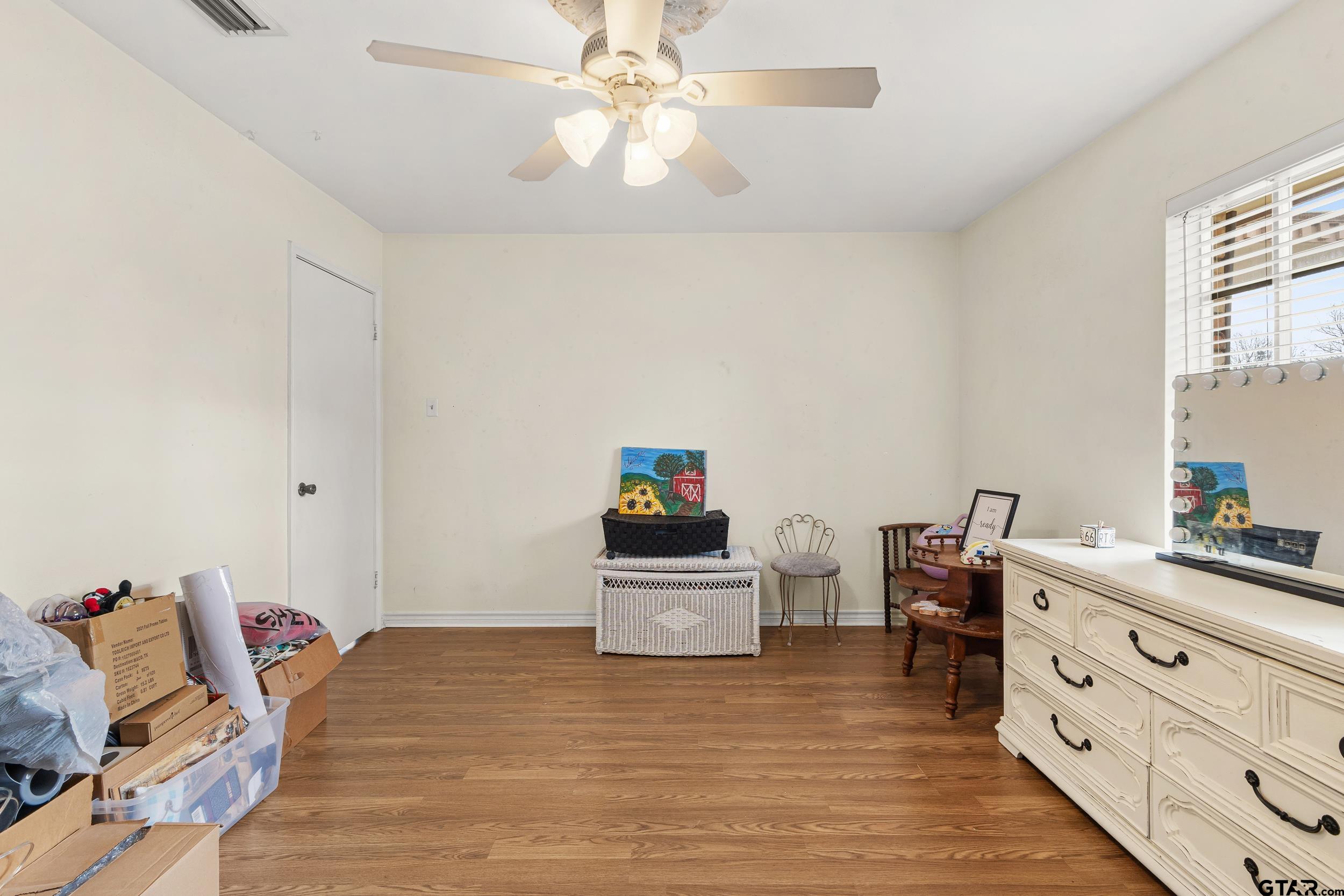 1302 W Sabine St.