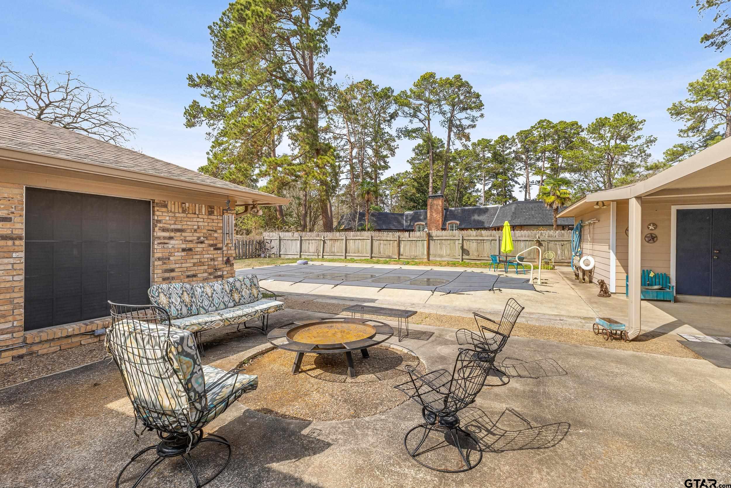 1302 W Sabine St.