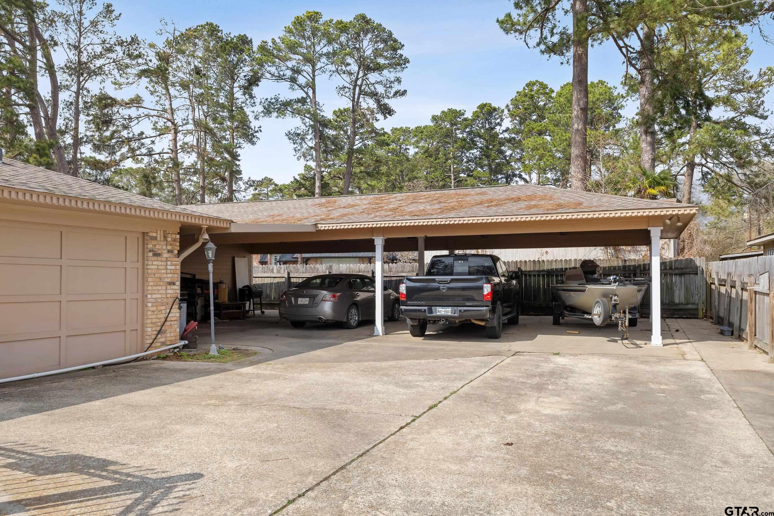 1302 W Sabine St.