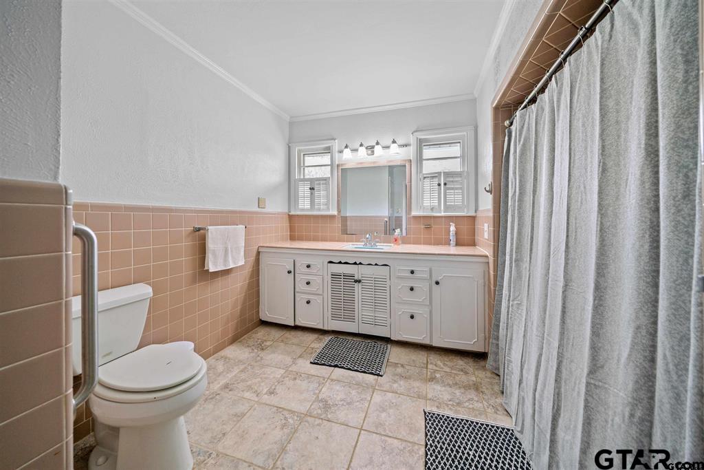 246 Angela Ln.
