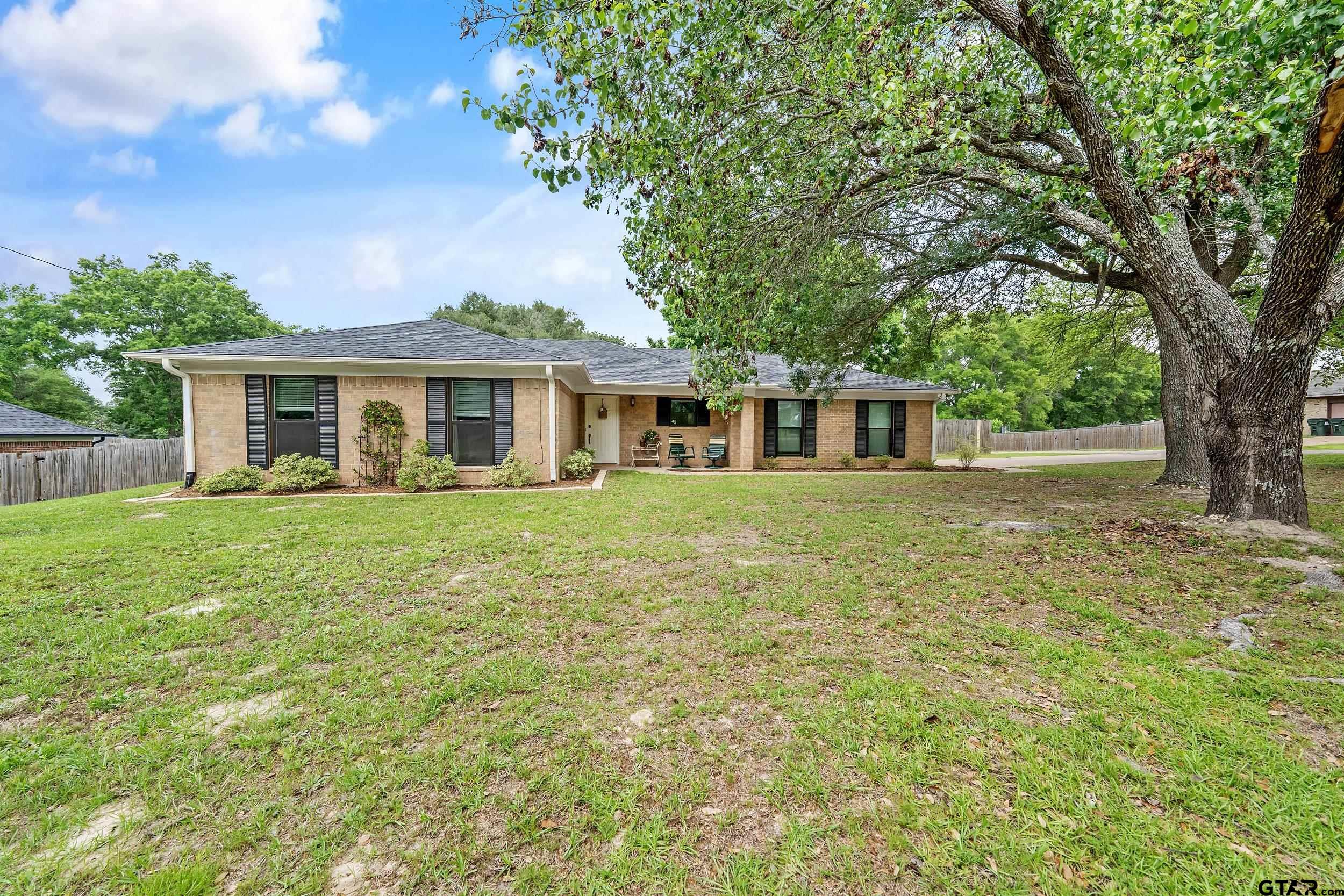 300 Windridge Dr