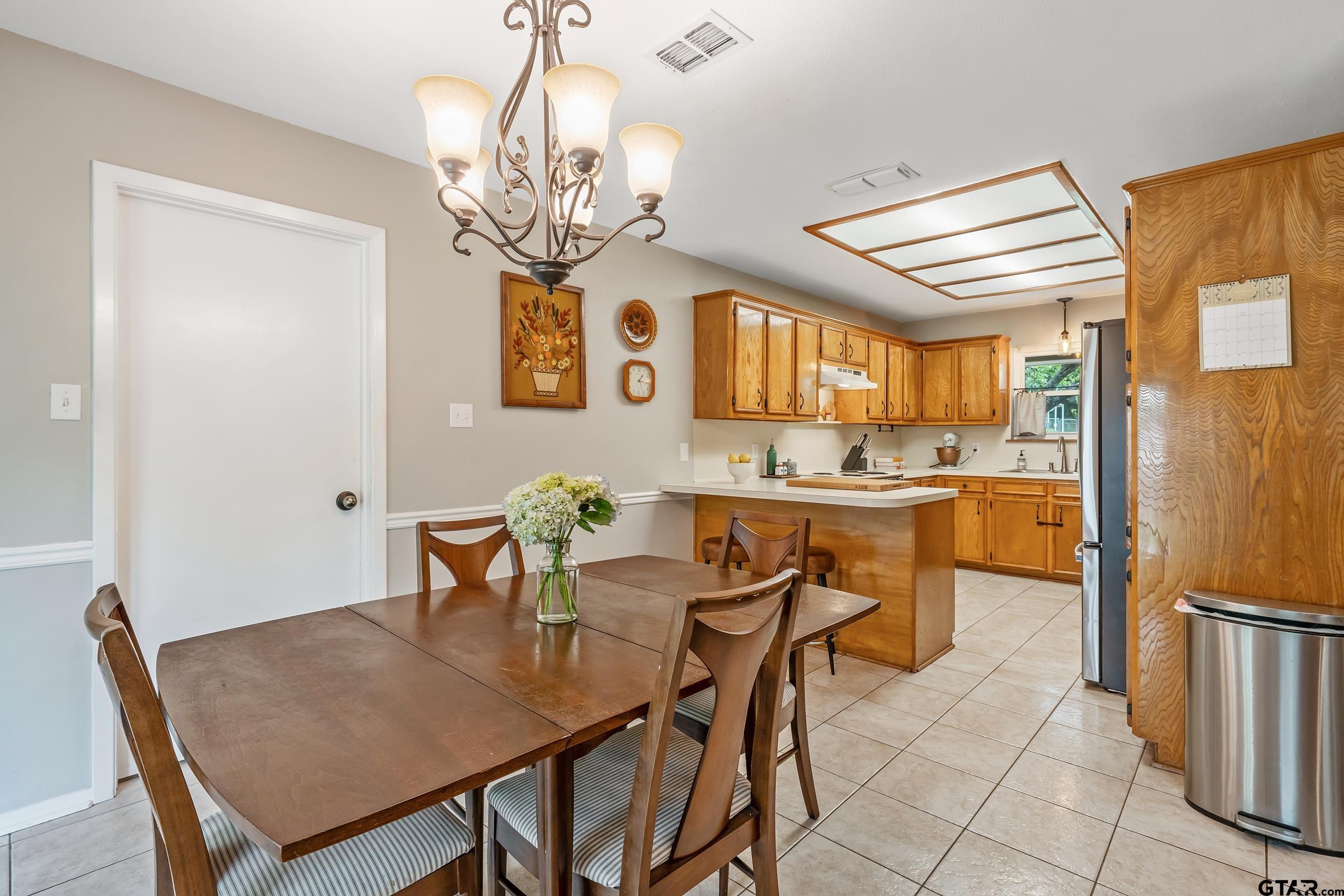 300 Windridge Dr