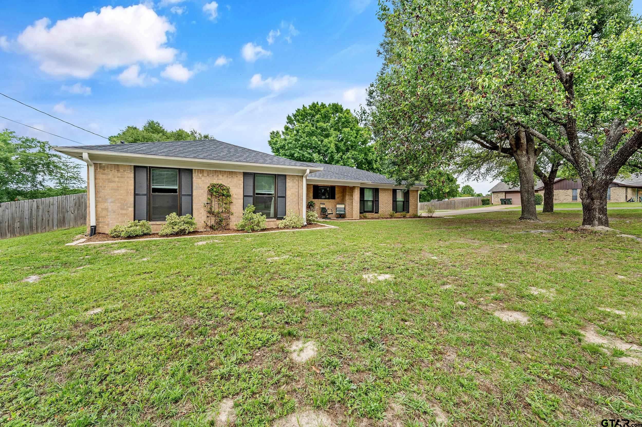 300 Windridge Dr